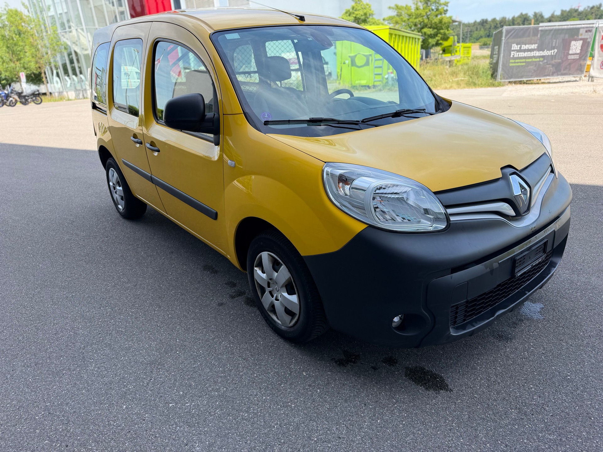 RENAULT Kangoo Medium TCe 115 Business A-image-16