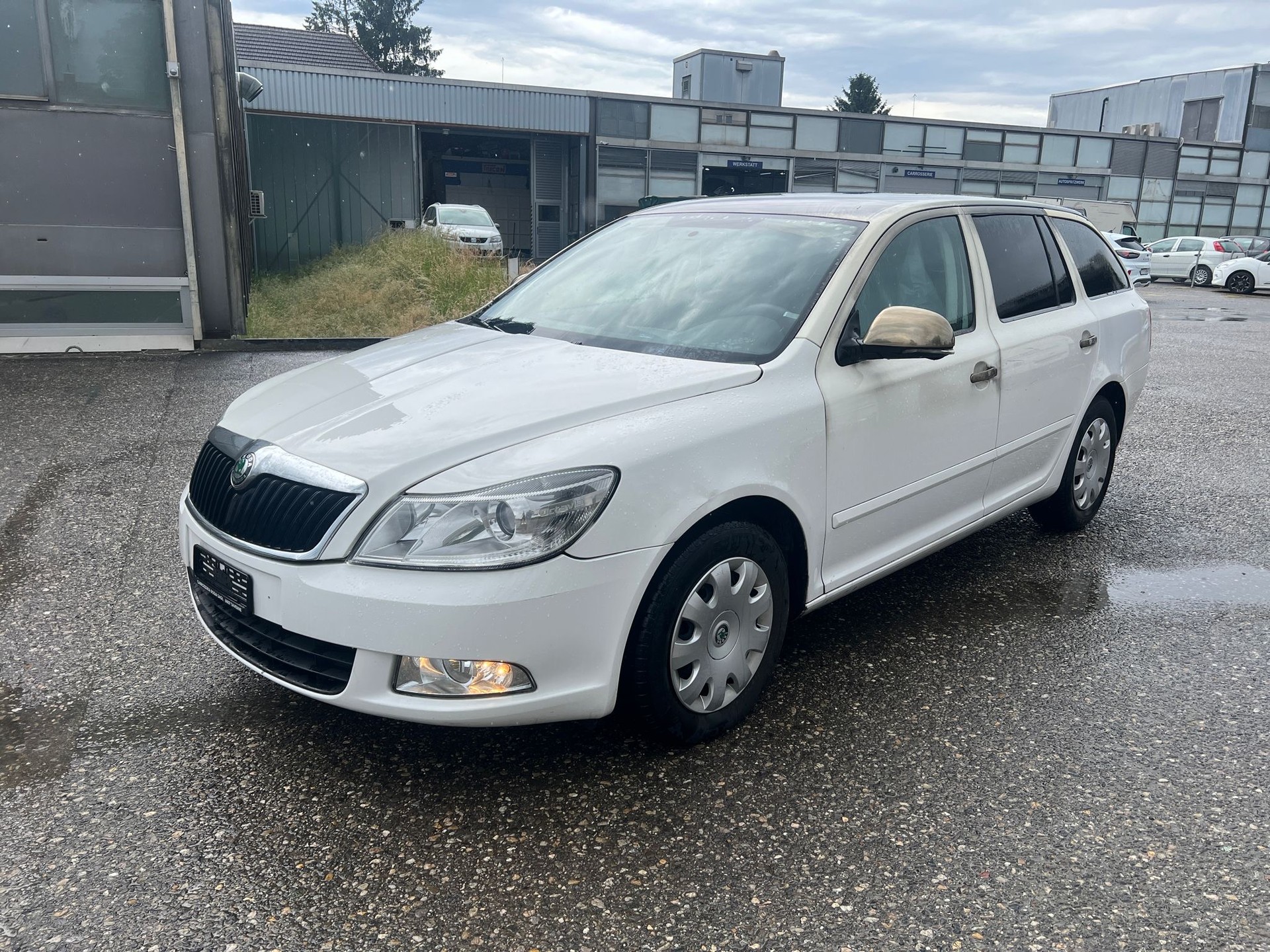 SKODA Octavia Combi 1.4 TSI Active-image-1