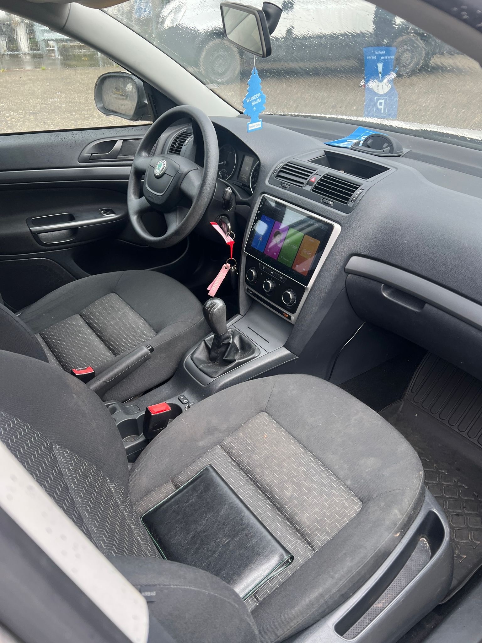 SKODA Octavia Combi 1.4 TSI Active-image-9