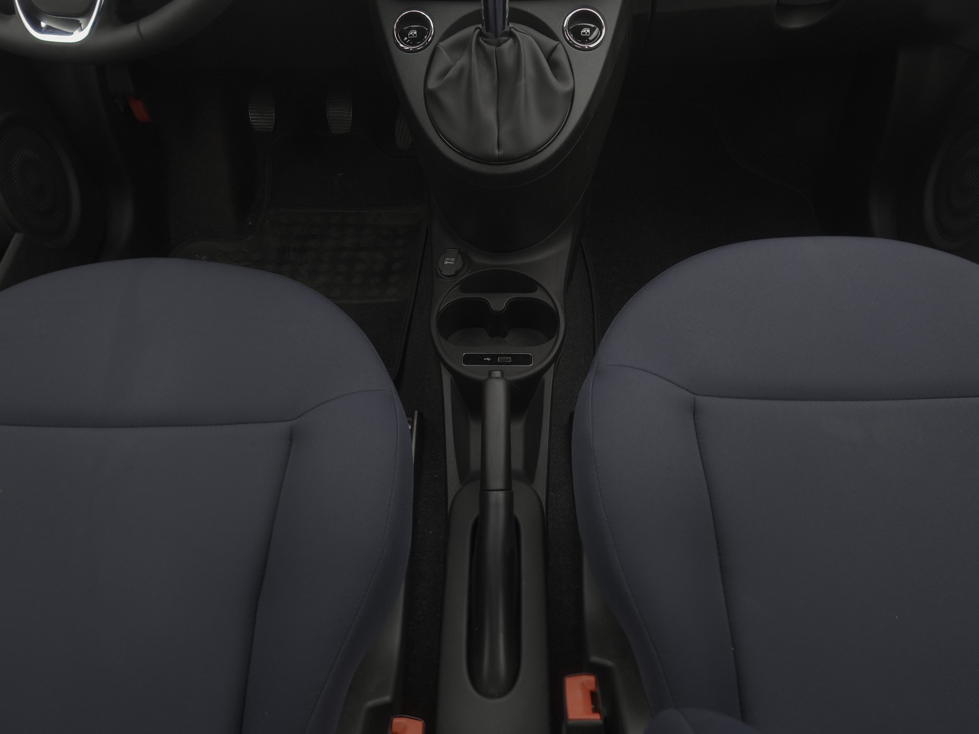 FIAT 500 1.0 Hybrid Cult-image-9