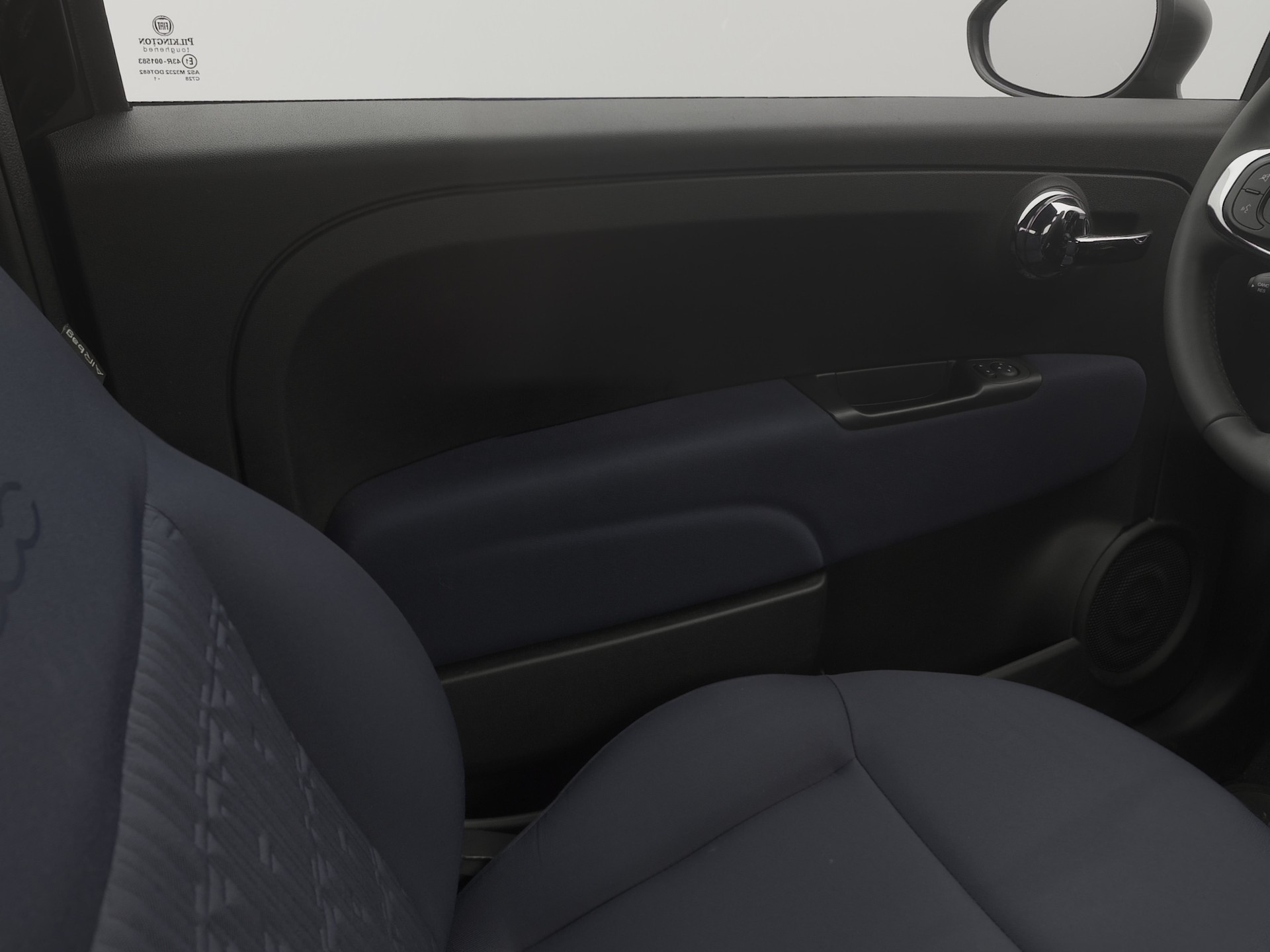 FIAT 500 1.0 Hybrid Cult-image-7