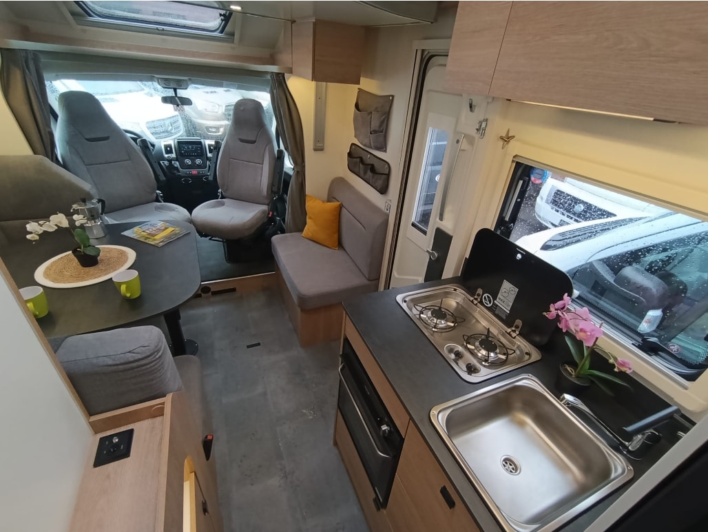PILOTE JOA Camp 75Q ***Premium-Ausstattung & Autarkie zum unschlagbaren Preis***Schaltgetriebe 165PS *4 Plätzer *Solar *Truma Combi E*-image-17
