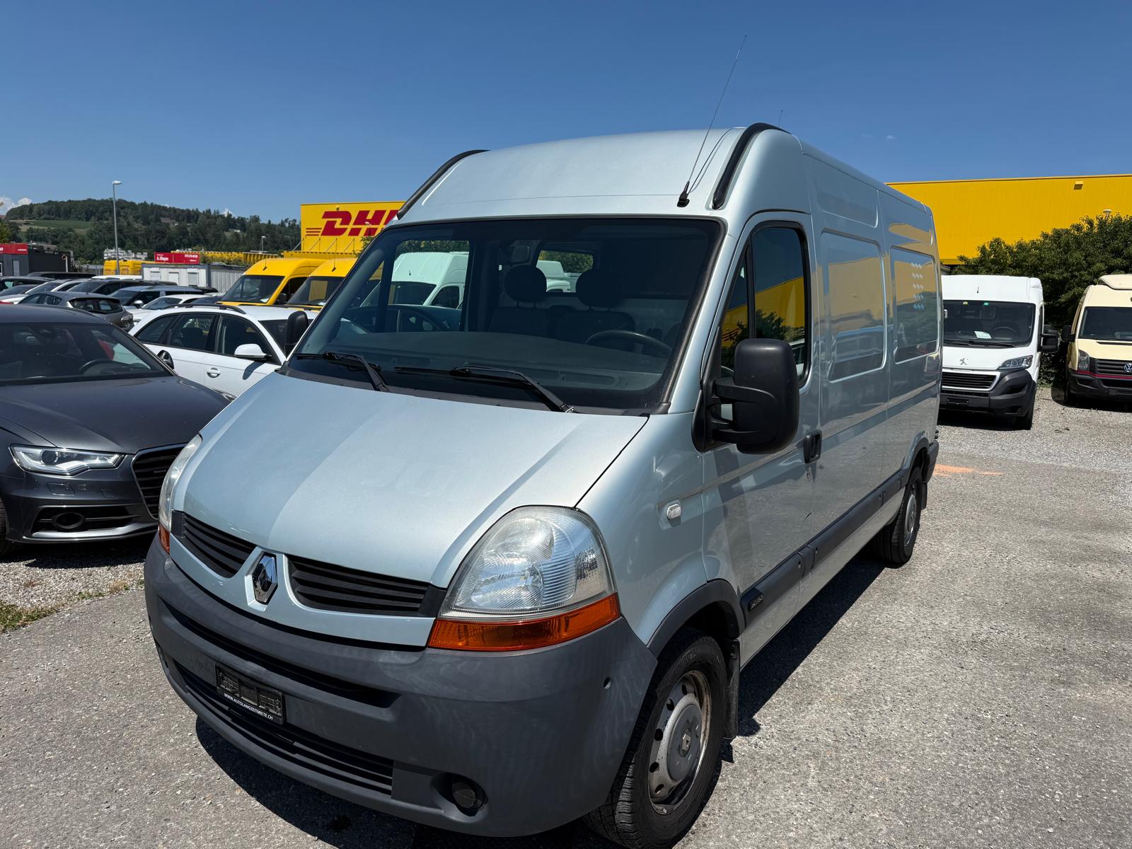 RENAULT Master T35 2.5dCi L3H2