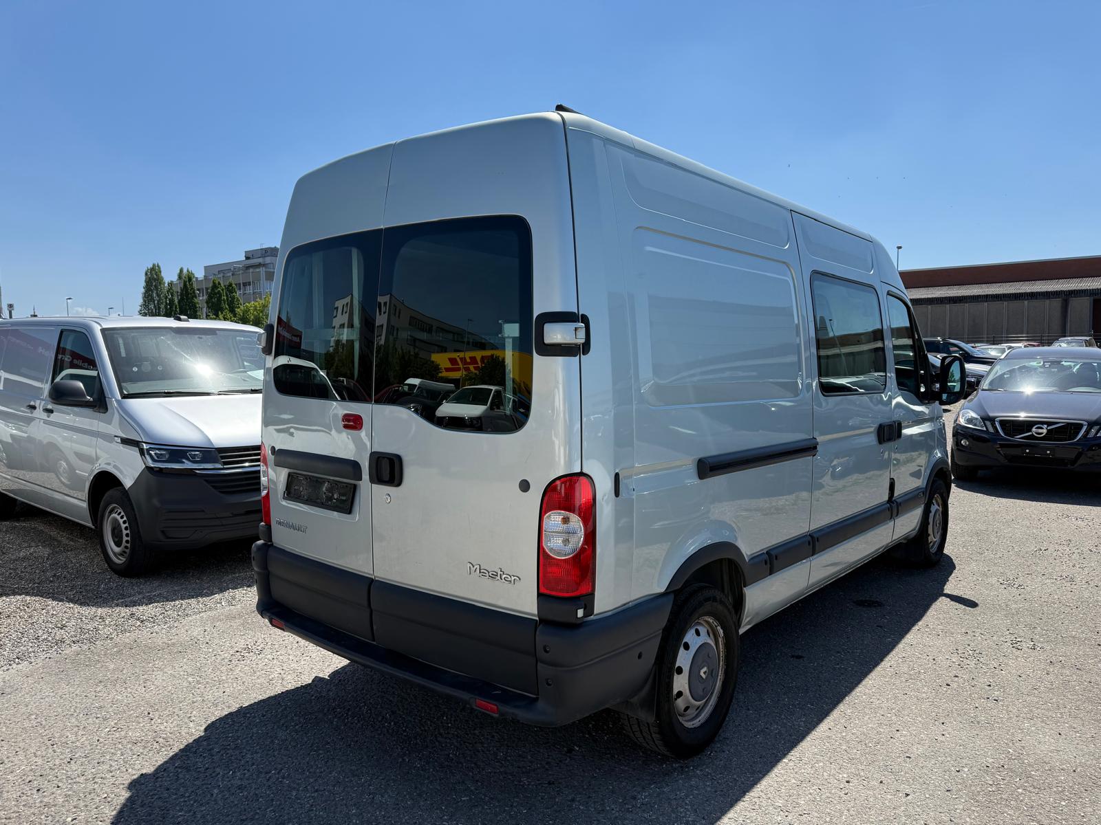 RENAULT Master T35 2.5dCi L3H2-image-3
