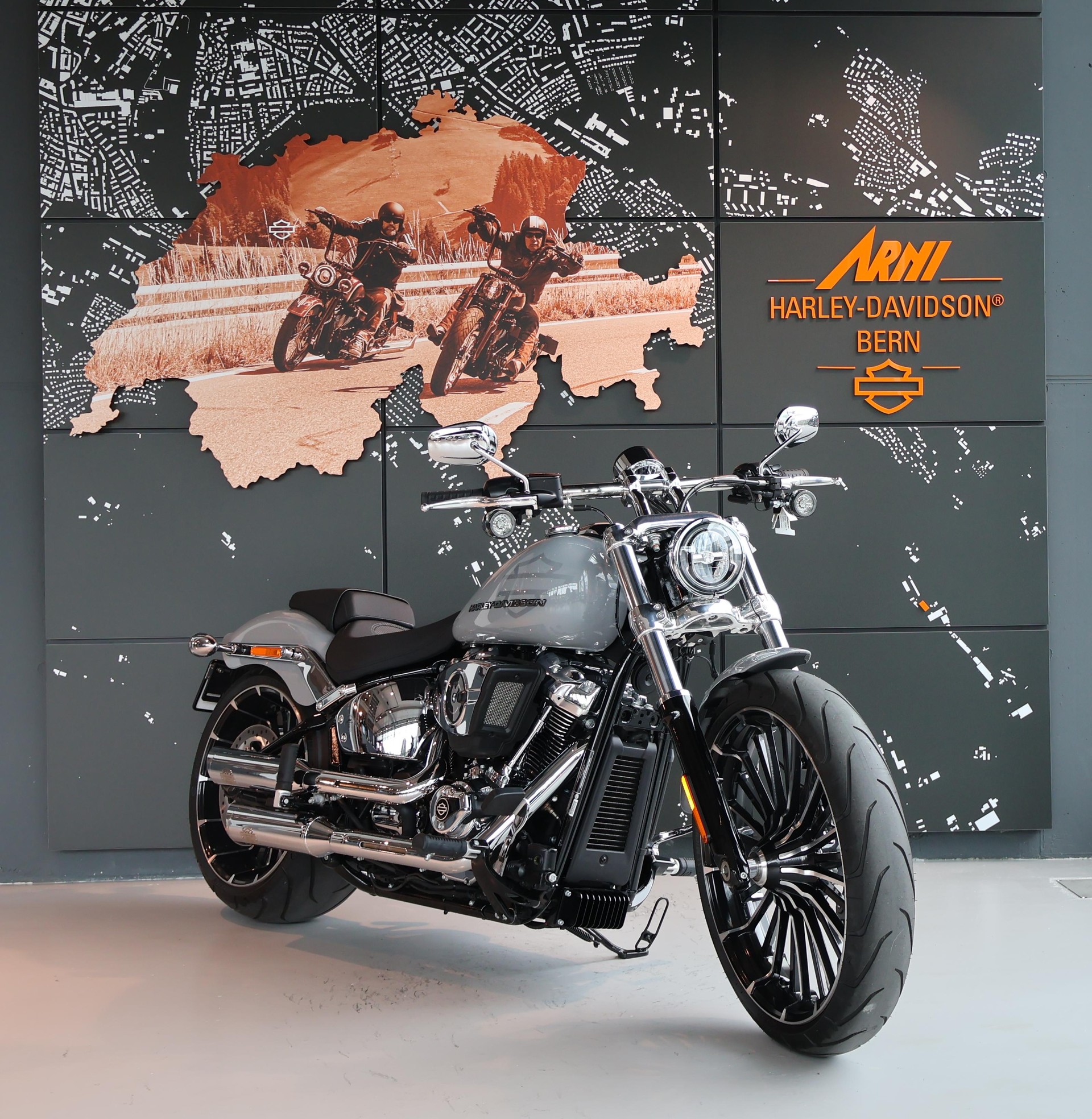 HARLEY-DAVIDSON FXBR Softail Breakout 117ci-image-1