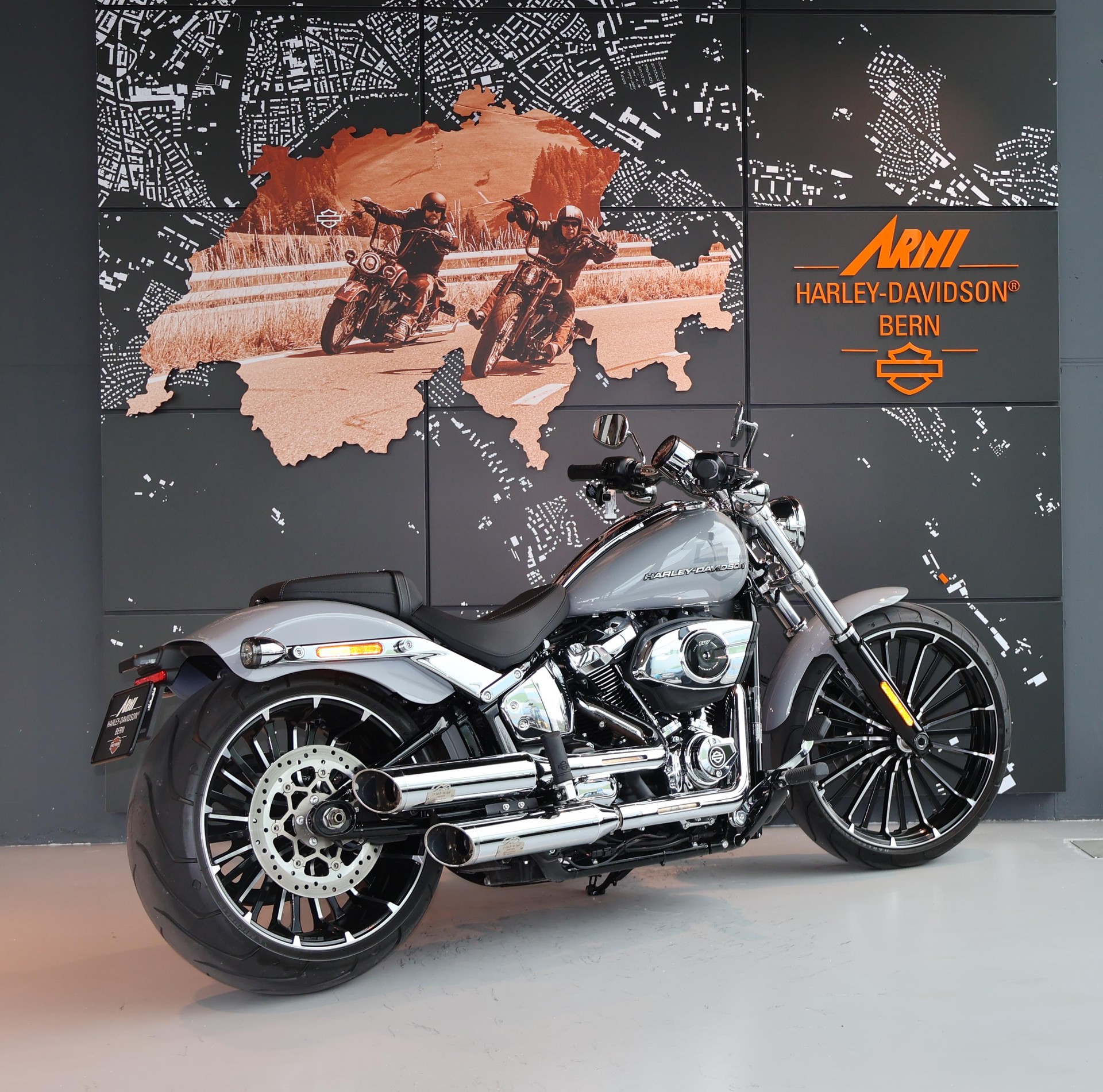 HARLEY-DAVIDSON FXBR Softail Breakout 117ci-image-2