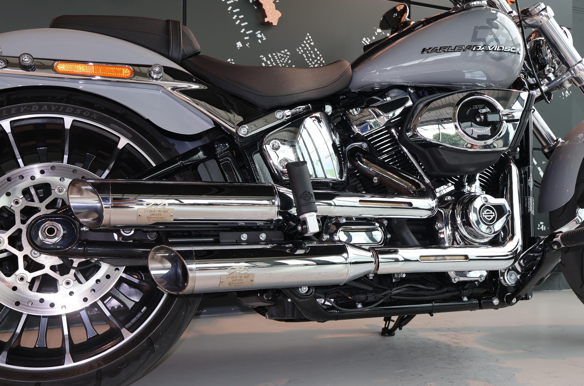 HARLEY-DAVIDSON FXBR Softail Breakout 117ci-image-4