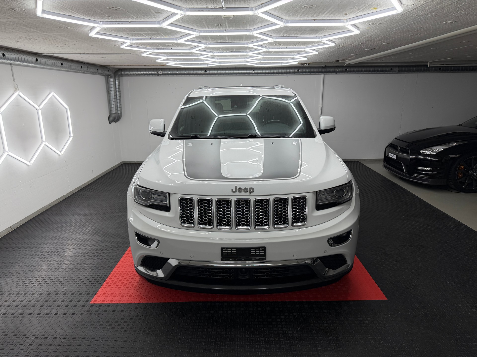 JEEP Grand Cherokee 3.0 CRD Summit Automatic-showroom-element-1