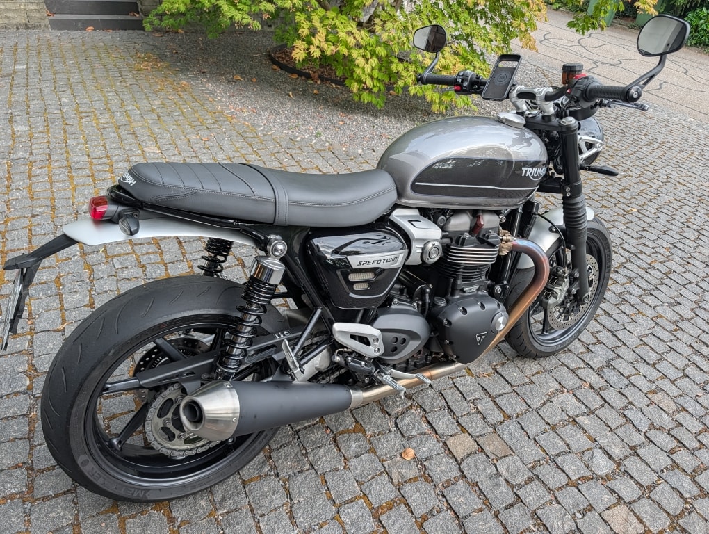TRIUMPH Speed Twin 1200-image-2