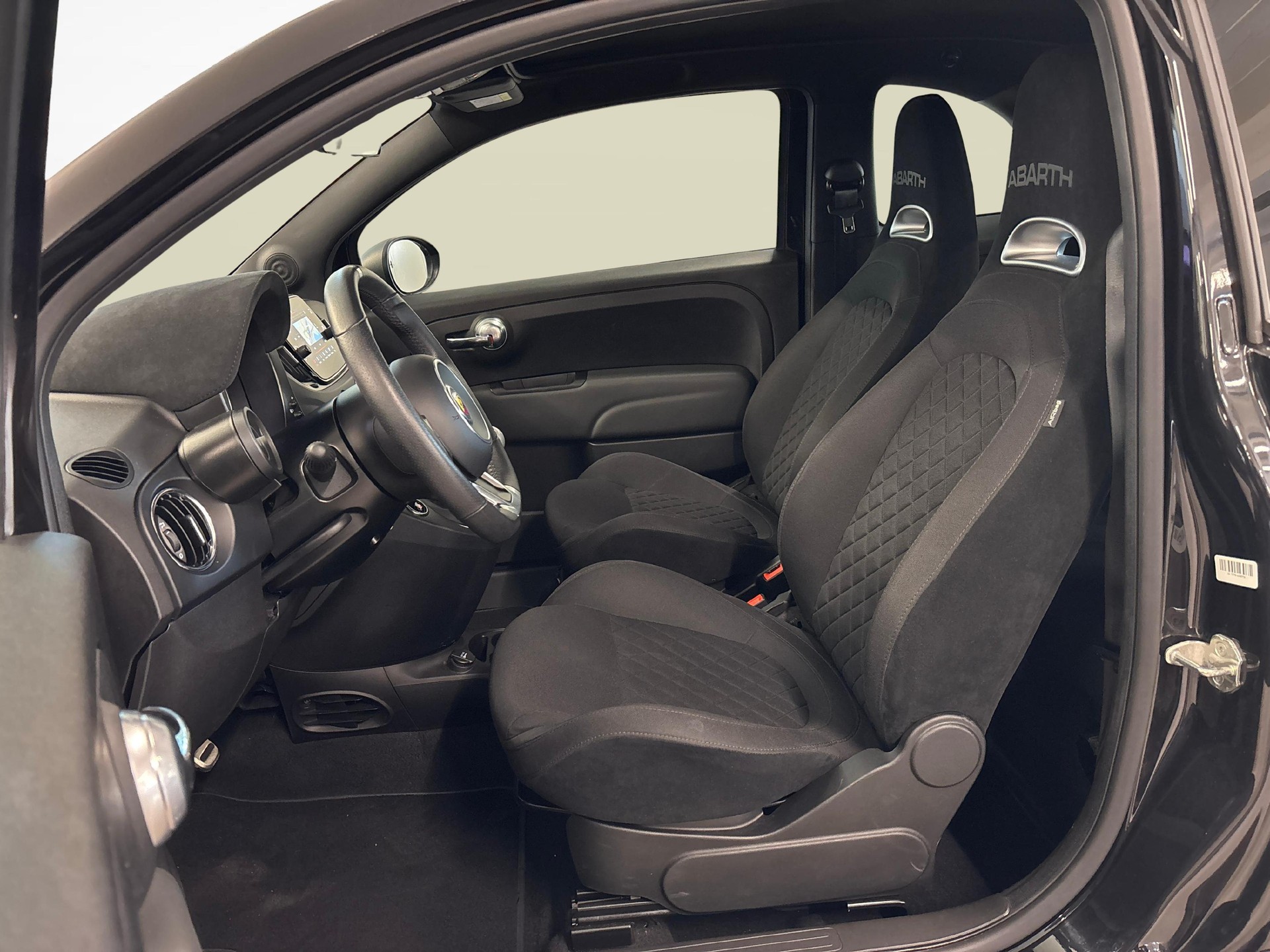 FIAT 595 C Abarth 1.4 T-Jet 165 Premium-image-10