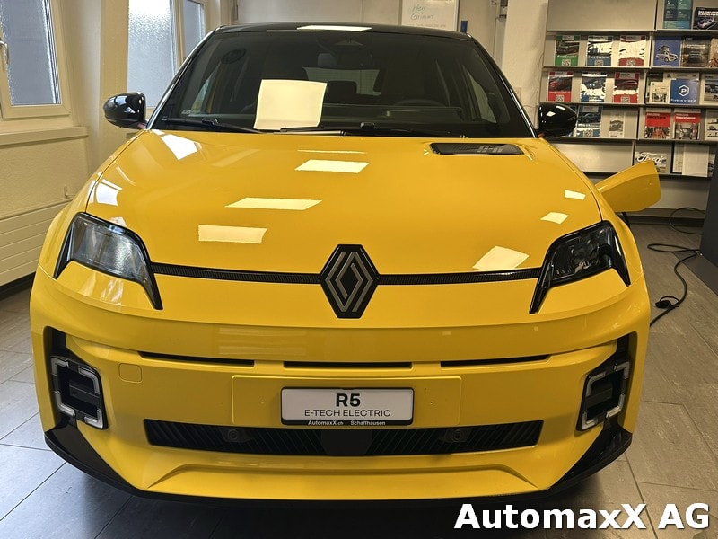 RENAULT R5 E-Tech Comfort Range iconic five