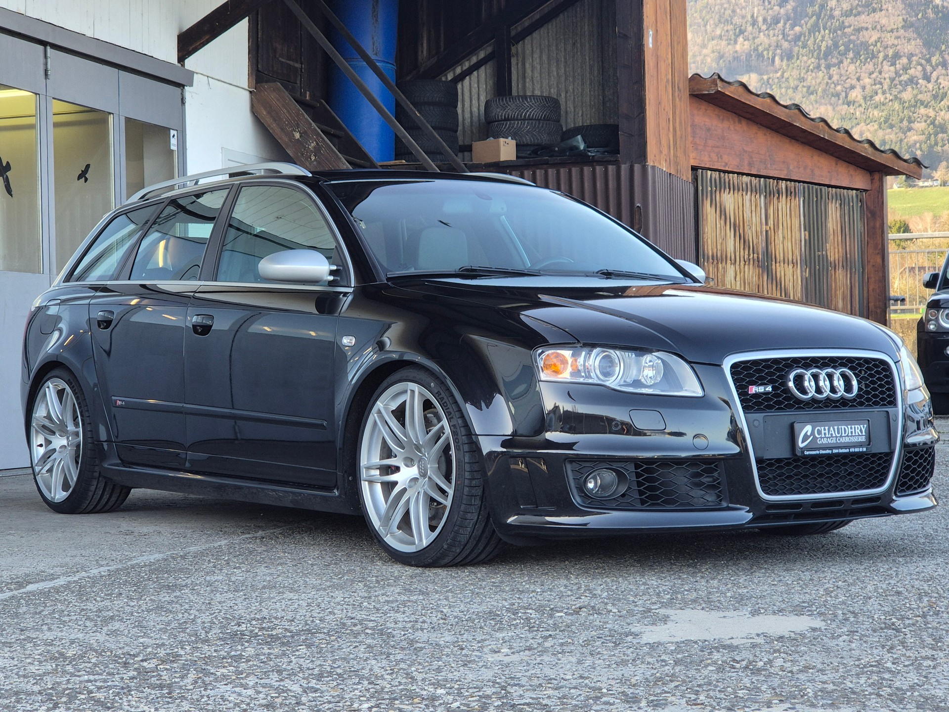 AUDI RS4 Avant 4.2 V8 quattro-showroom-element-3