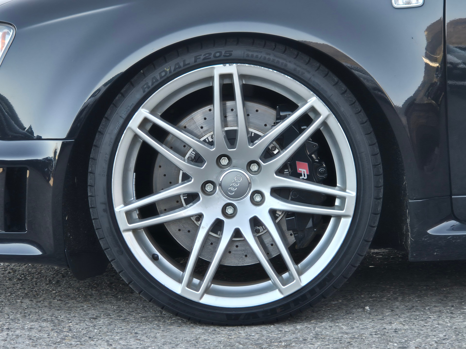 AUDI RS4 Avant 4.2 V8 quattro-image-10