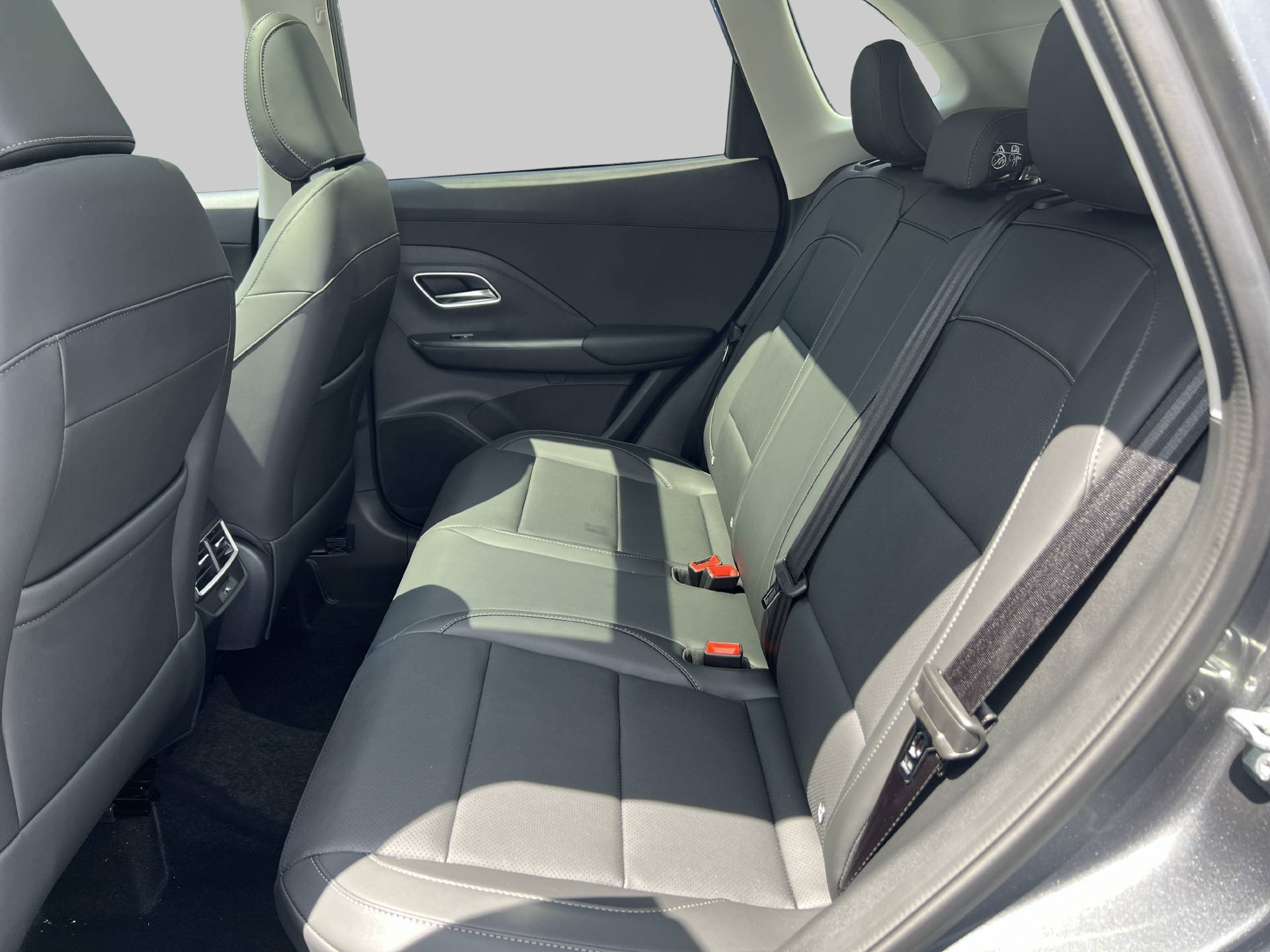 MG ZS 1.5 Hybrid+ Luxury-image-8