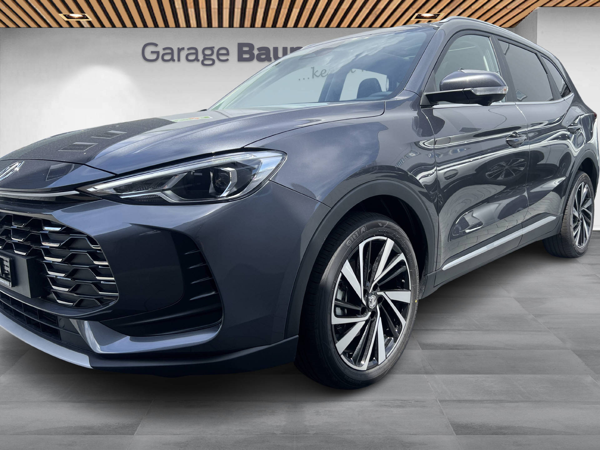 MG ZS 1.5 Hybrid+ Luxury-showroom-element-1