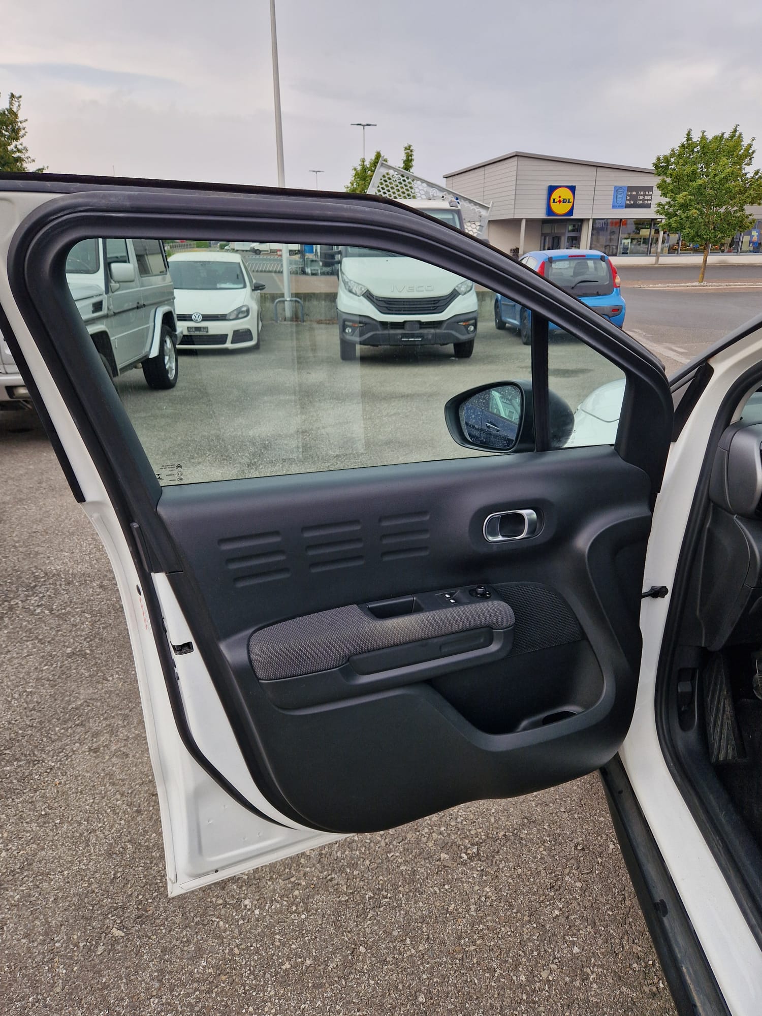 CITROEN C3 Aircross 1.2i PureTech Live-image-11