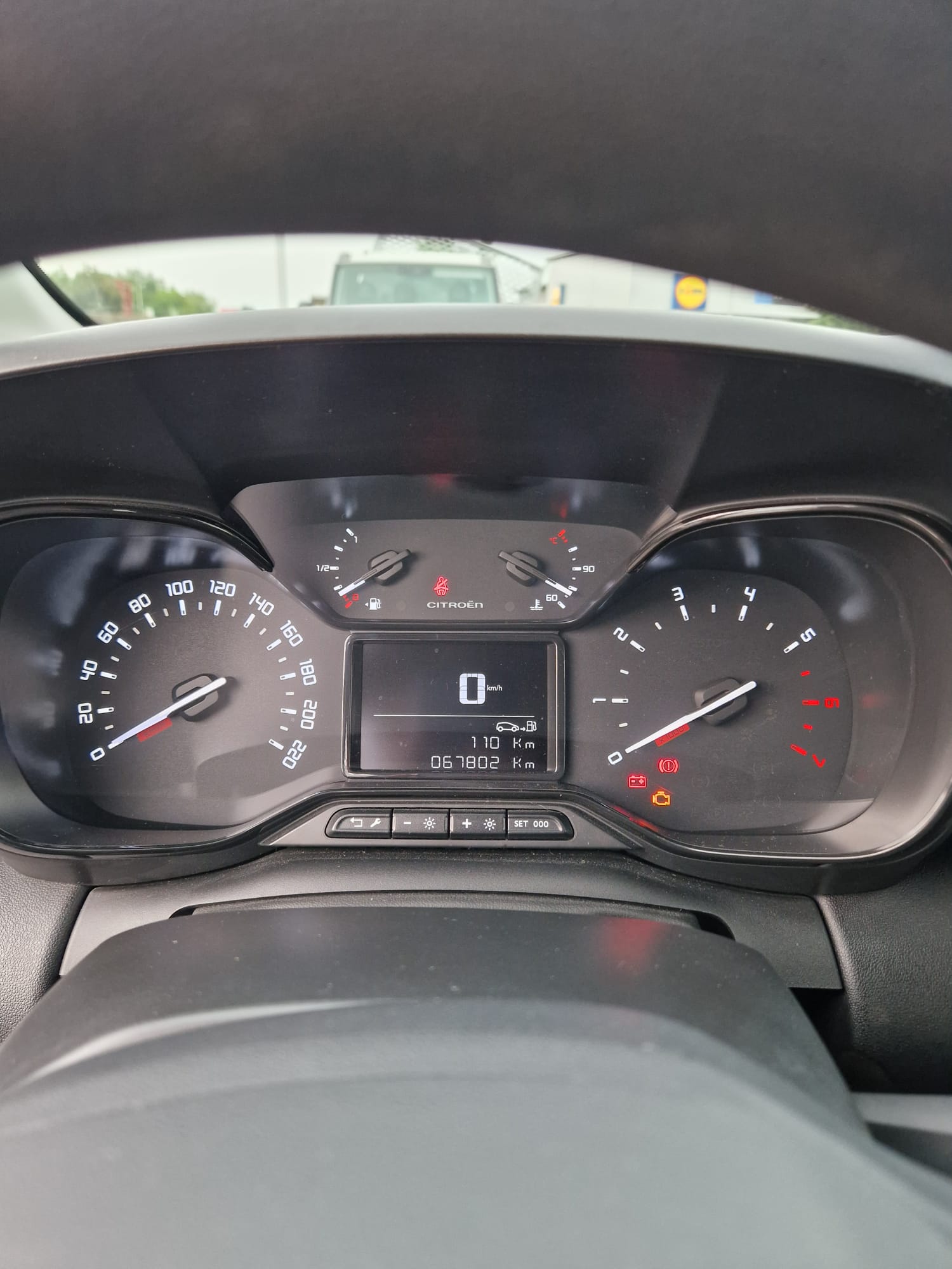 CITROEN C3 Aircross 1.2i PureTech Live-image-9