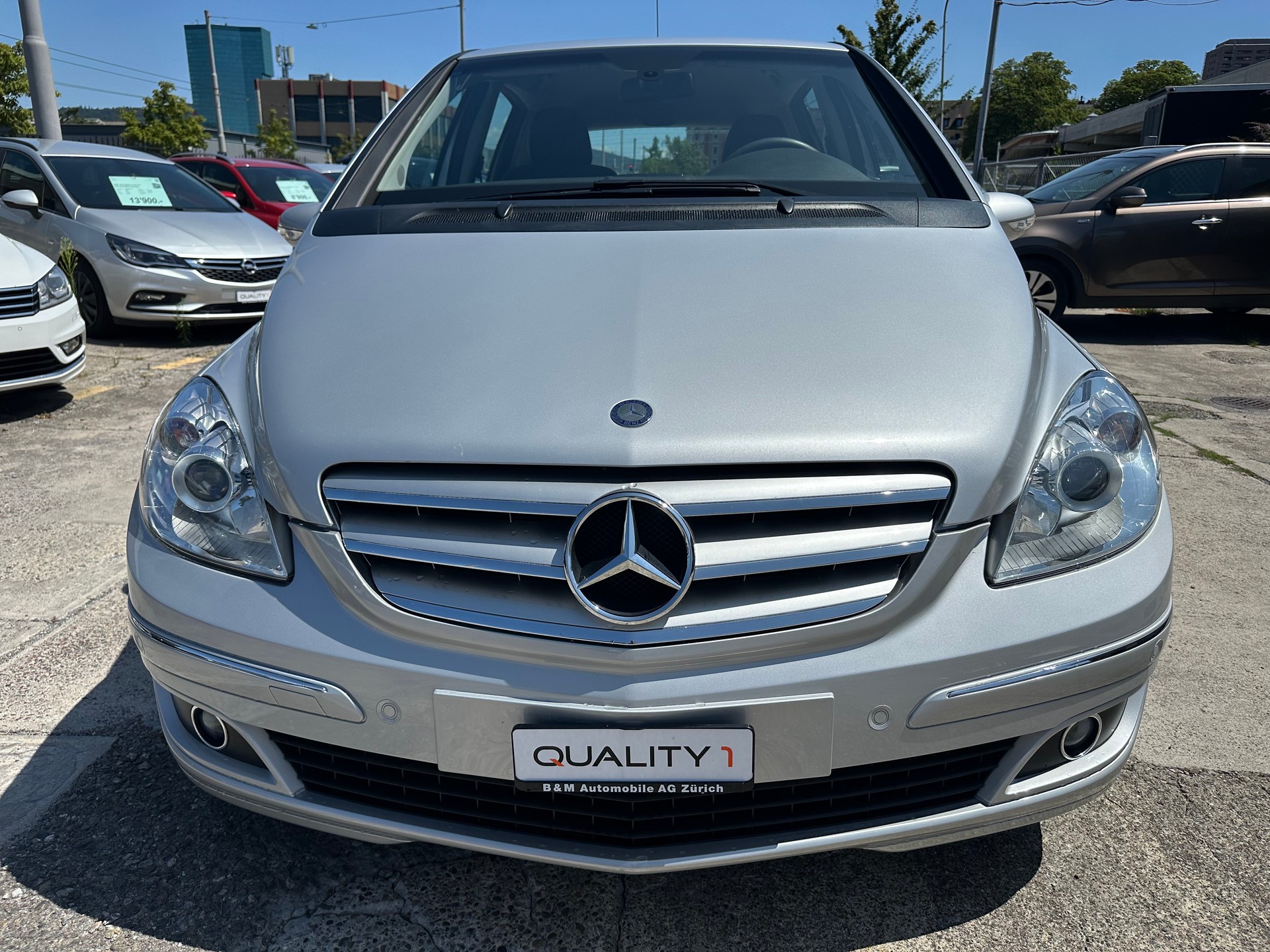 MERCEDES-BENZ B 170-showroom-element-1
