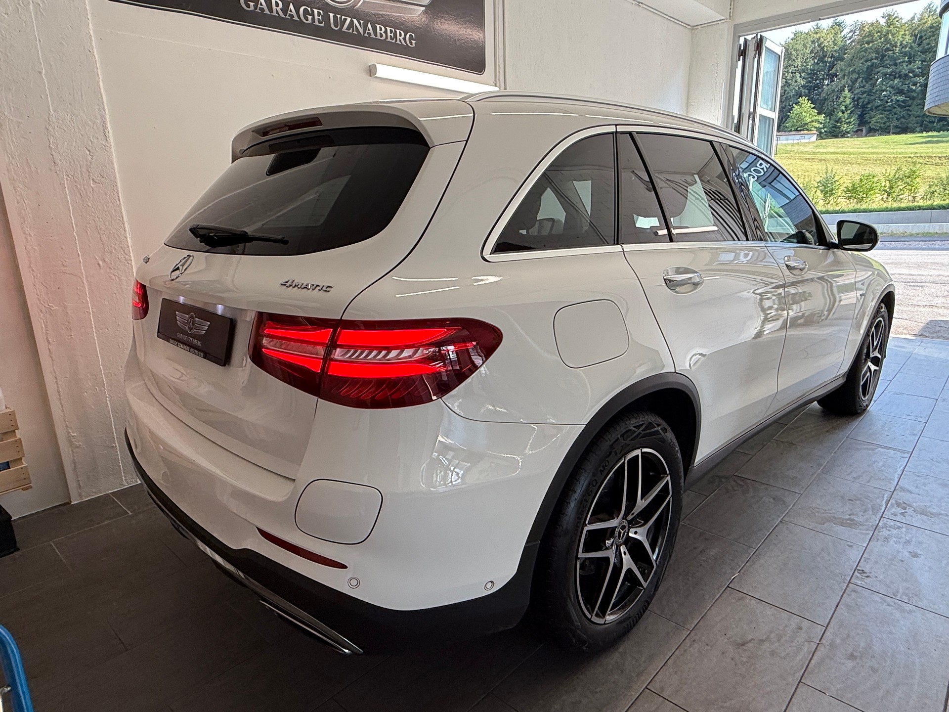 MERCEDES-BENZ GLC 350 e AMG Line 4Matic 7G-Tronic Ab 305.- pro Monat-image-4