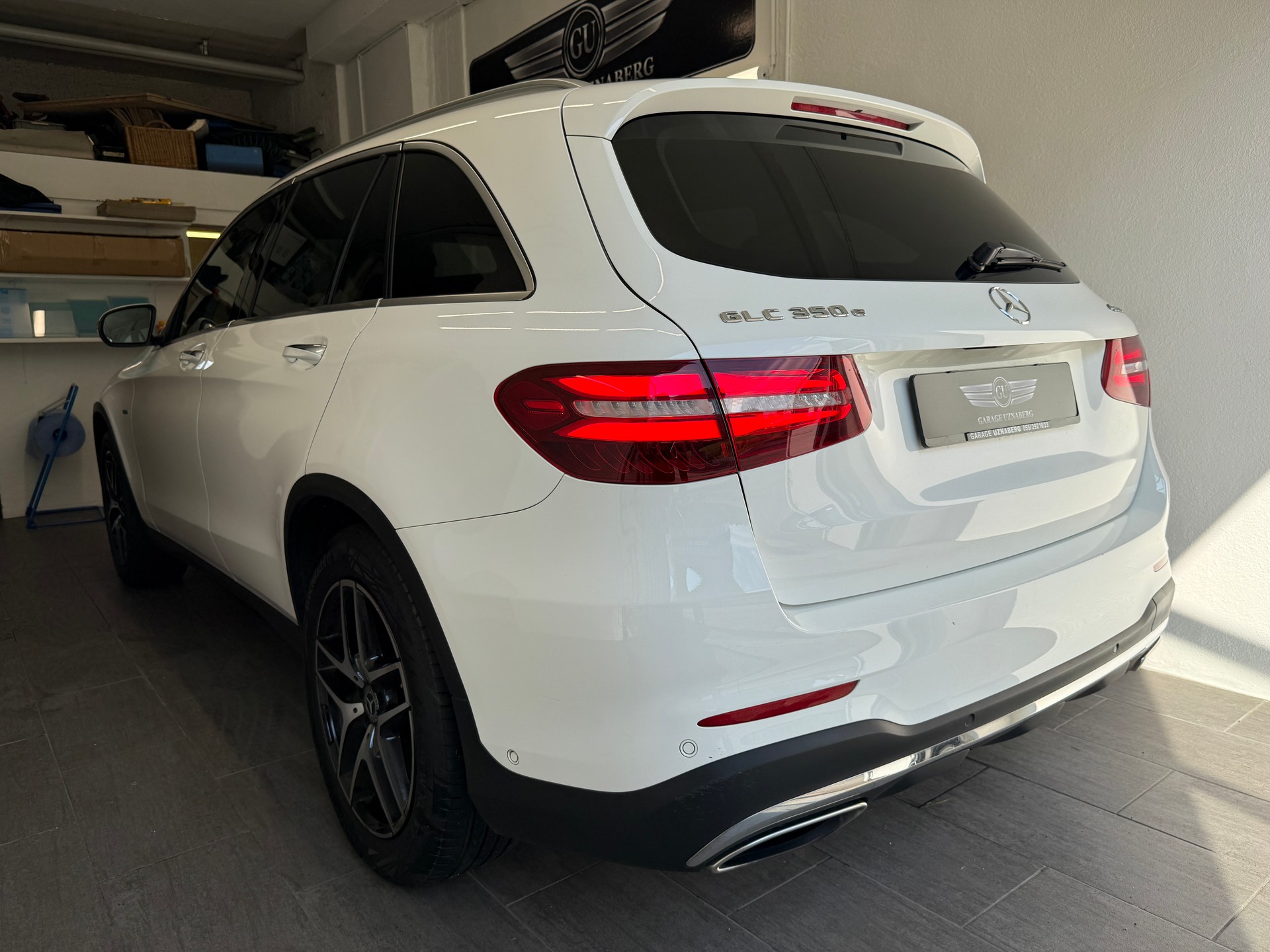 MERCEDES-BENZ GLC 350 e AMG Line 4Matic 7G-Tronic Ab 305.- pro Monat-showroom-element-2