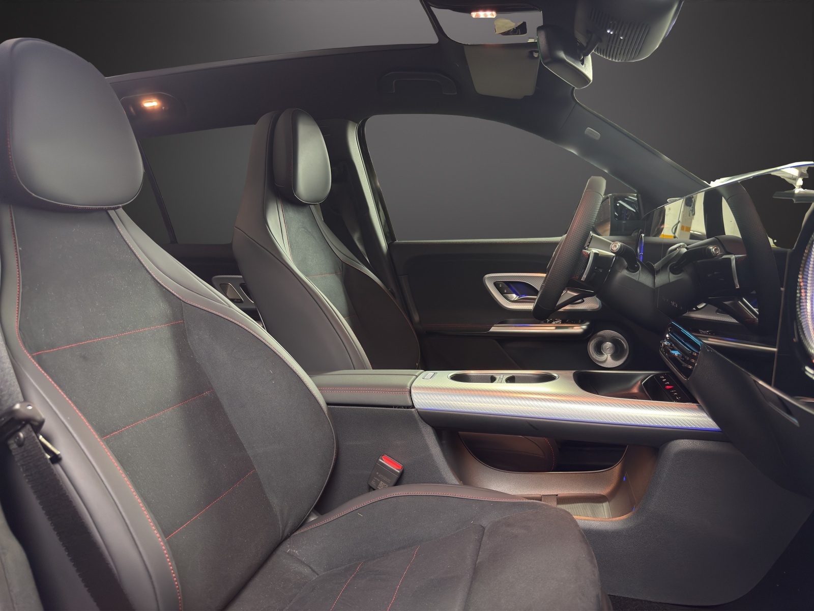 MERCEDES-BENZ GLB 220 4Matic 8G-Tronic-image-11