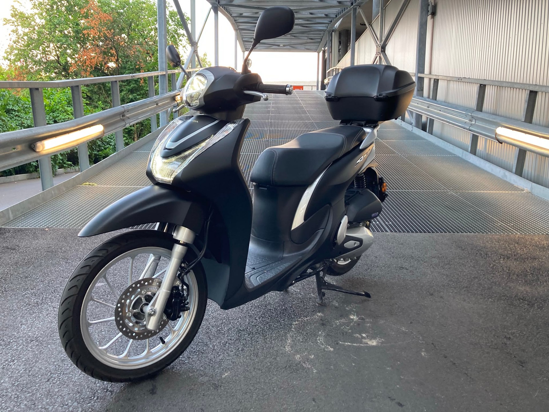 HONDA SH 125 i Mode-image-1