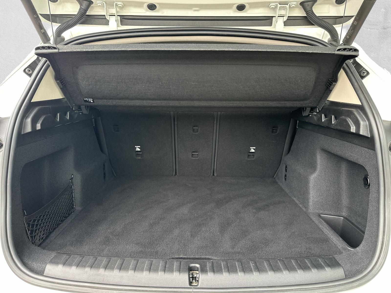 BMW X1 23d xDrive U11 (CH) AHK 2.0T-image-9