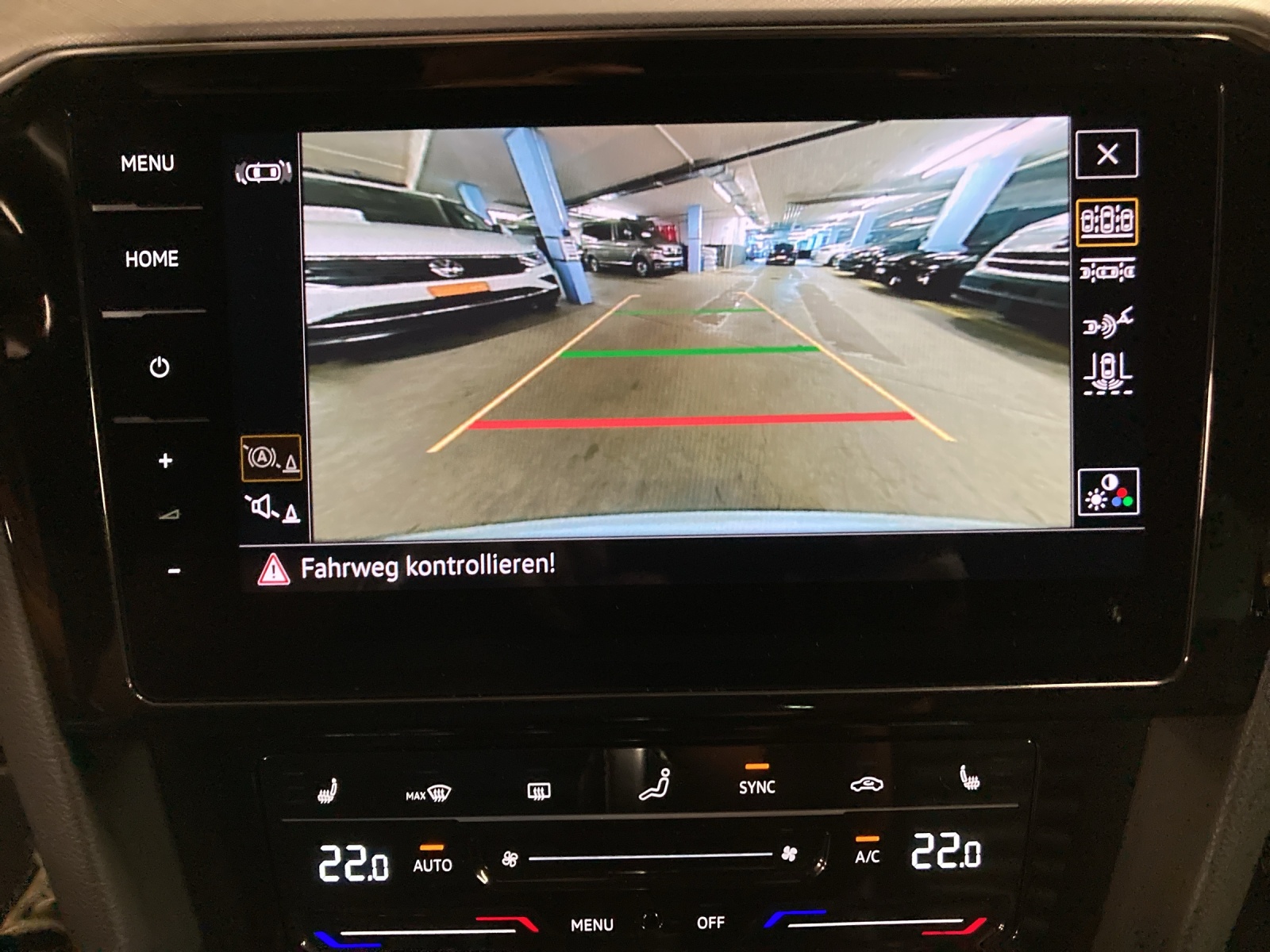 VW Passat 2.0 TDI BMT Business 4Motion DSG-image-13