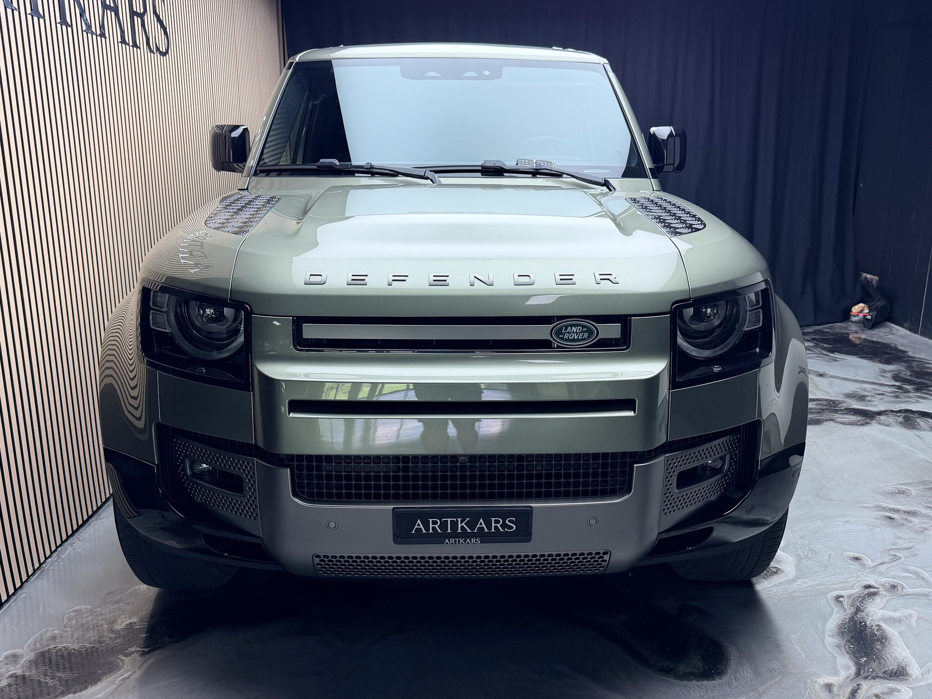 LAND ROVER Defender 90 P400 I6 X-Dynamic S 3.0 AT8-showroom-element-2