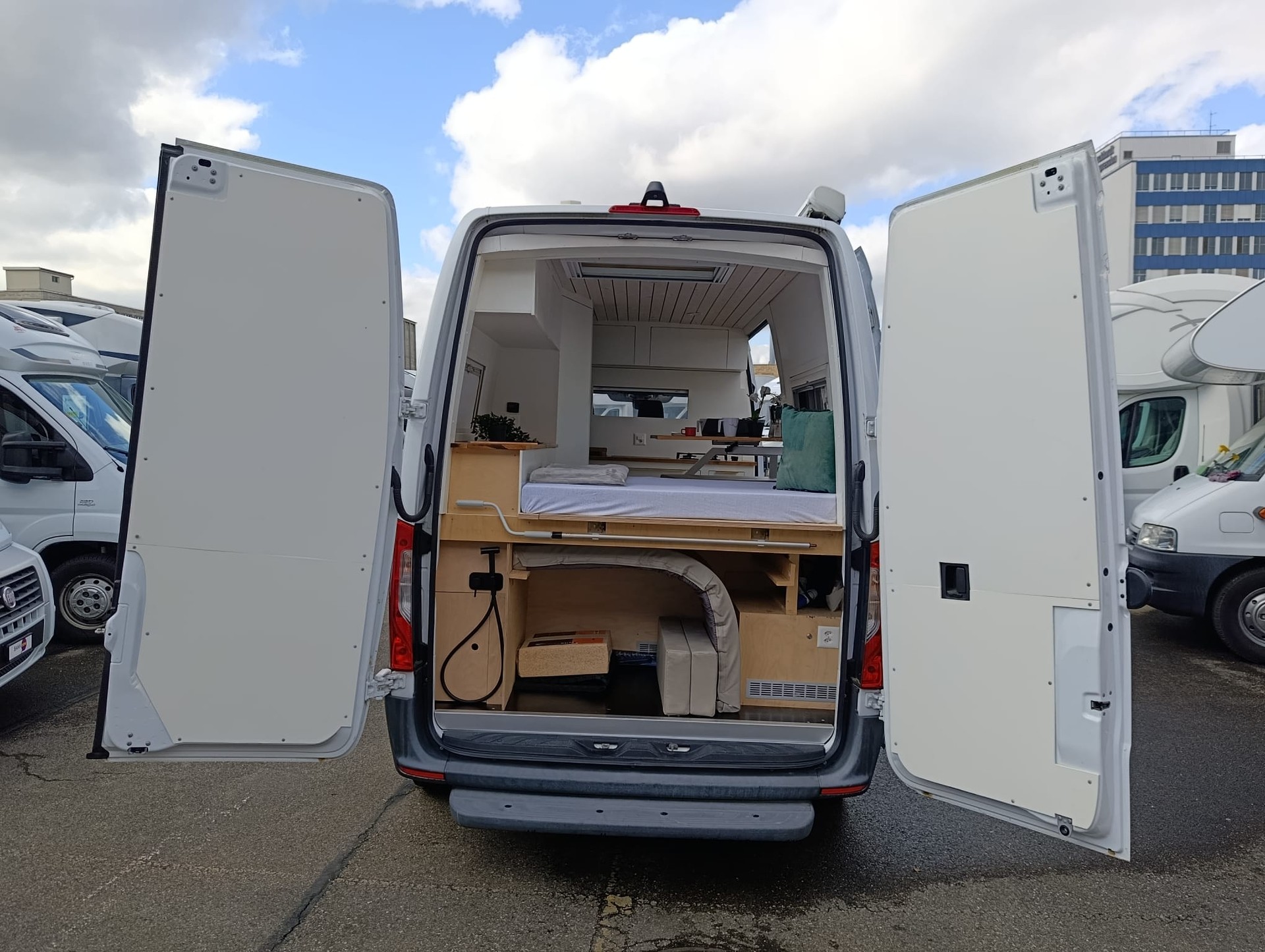MERCEDES-BENZ Sprinter 314CDI***Bereit für das nächste Abenteuer & komplett autark***-image-16