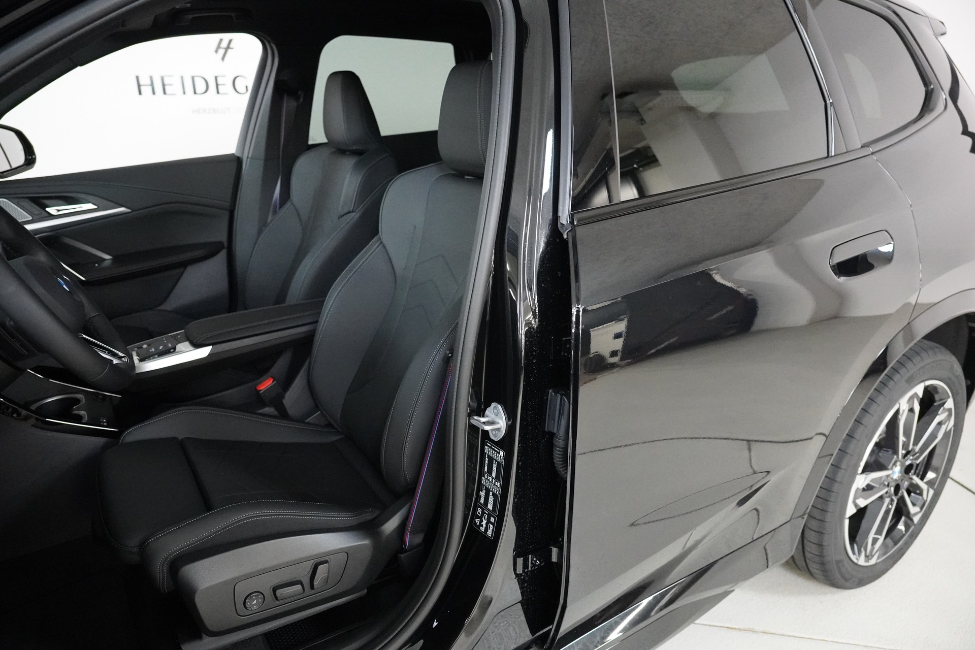 BMW X1 xDrive 23d 48V M Sport Pro-image-11
