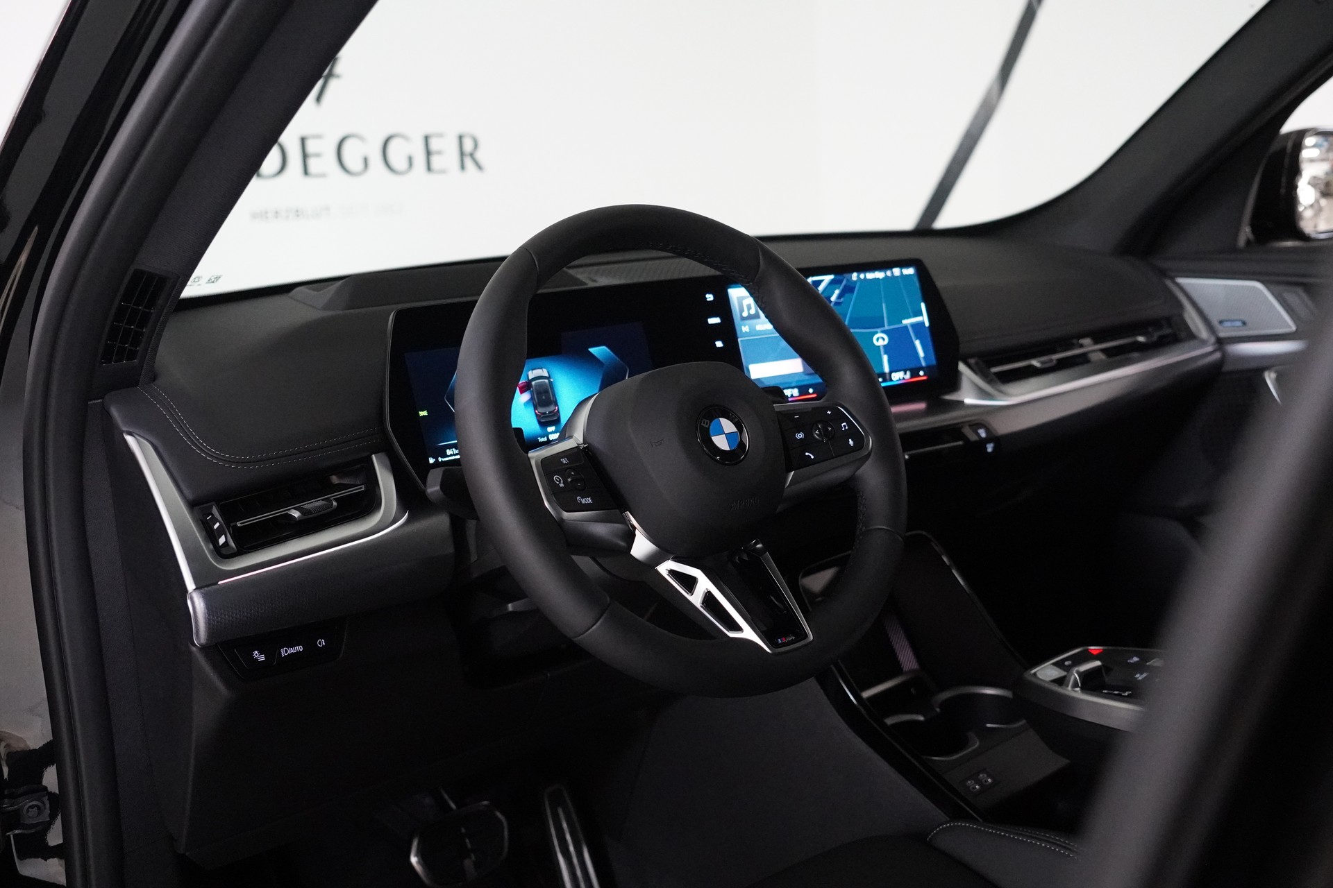 BMW X1 xDrive 23d 48V M Sport Pro-image-24