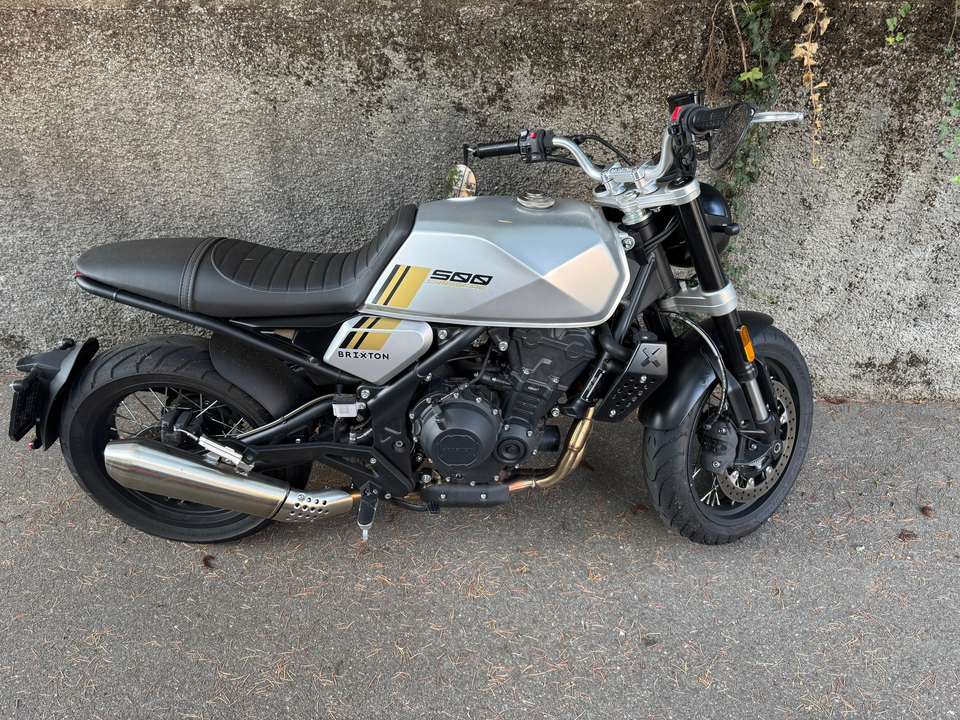 BRIXTON CROSSFIRE-image-2