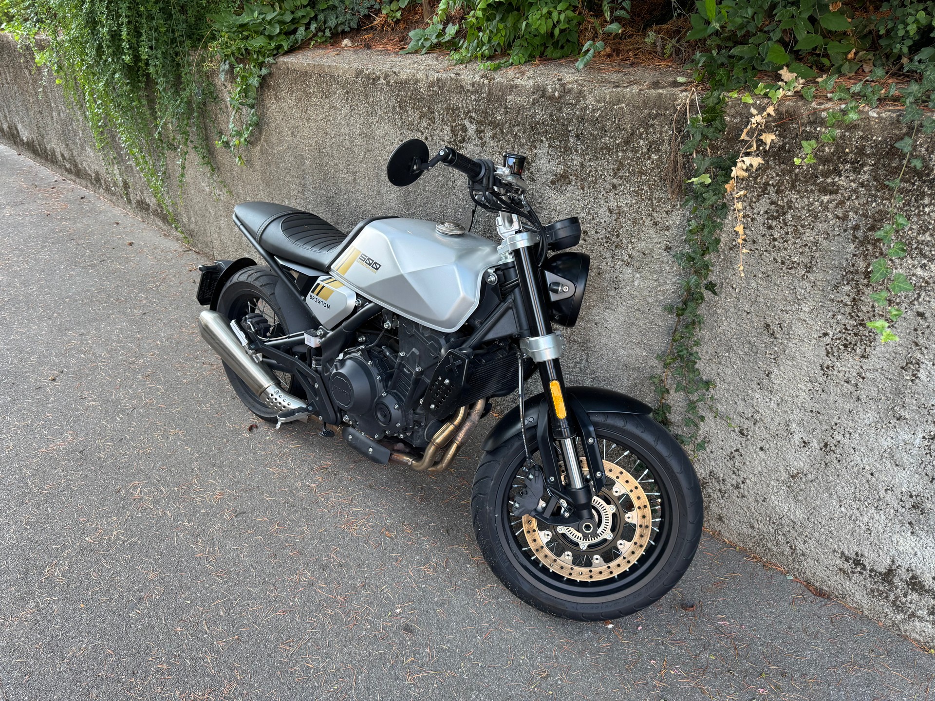 BRIXTON CROSSFIRE-image-0