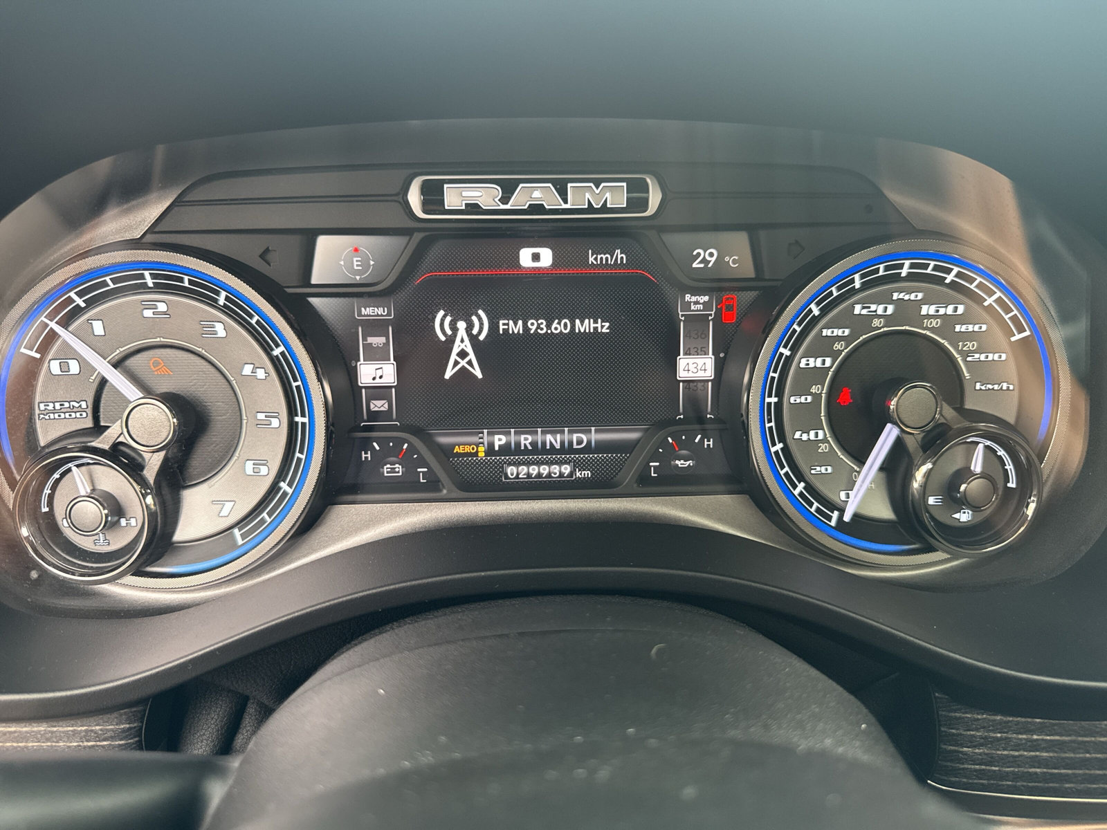 DODGE Ram 1500 Crew Kab. Pick-up 5.7 HEMI MDS VVT Limited-image-15