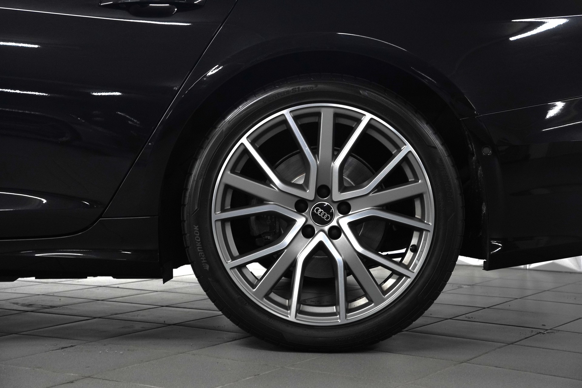 AUDI A6 Avant 45 TFSI Sport Attraction quattro S-tronic-image-9