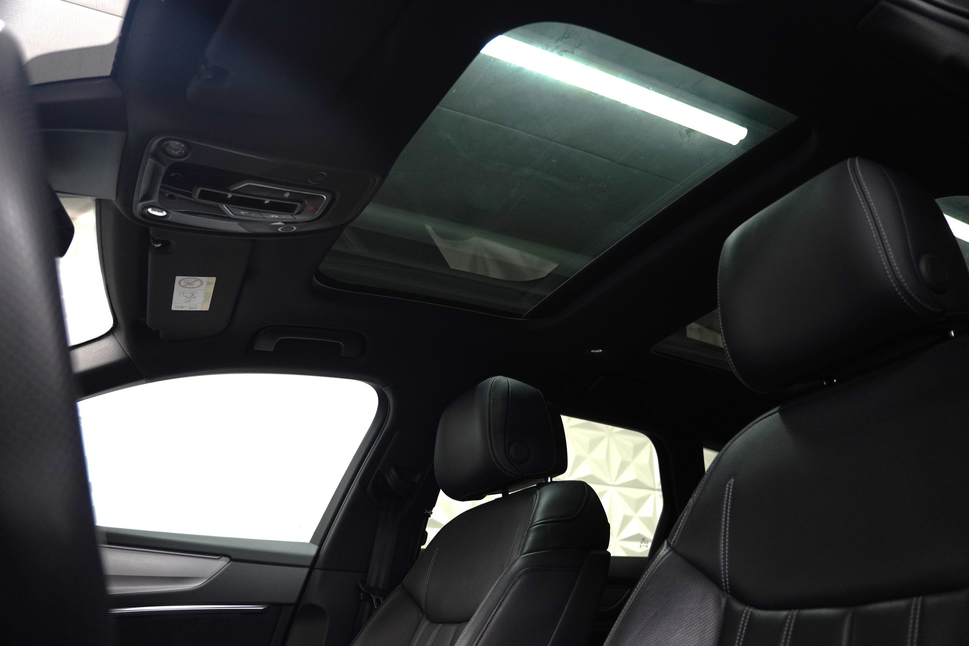 AUDI A6 Avant 45 TFSI Sport Attraction quattro S-tronic-image-24