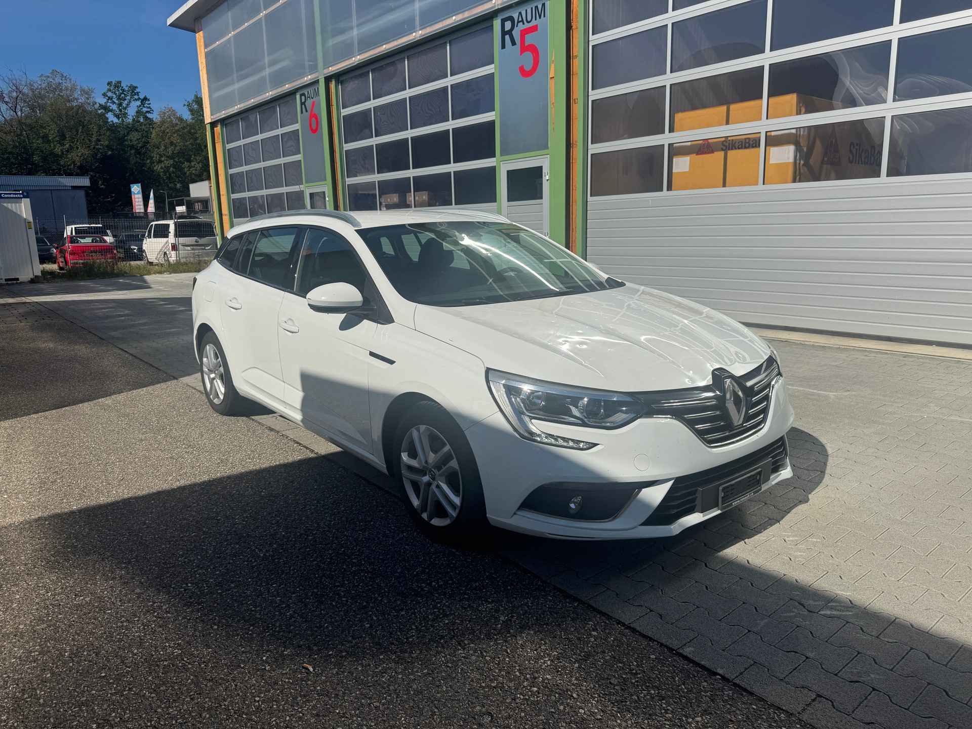 RENAULT Mégane Grandtour 1.5 dCi Business EDC-showroom-element-2