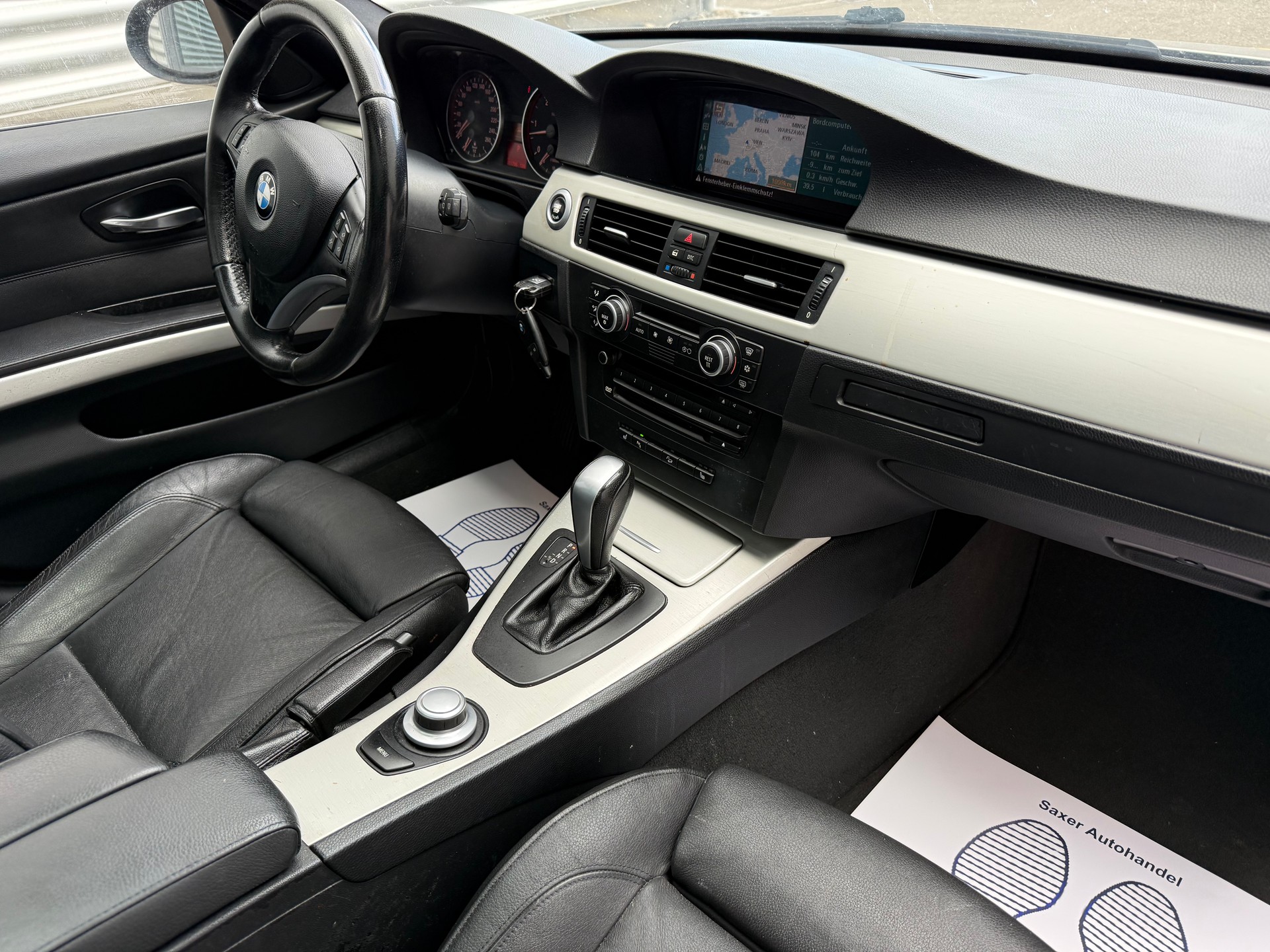 BMW 330xd Touring-image-7