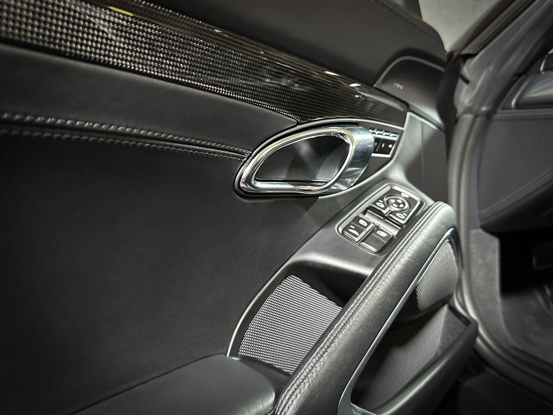 PORSCHE 911 Cabrio Carrera S PDK-image-18