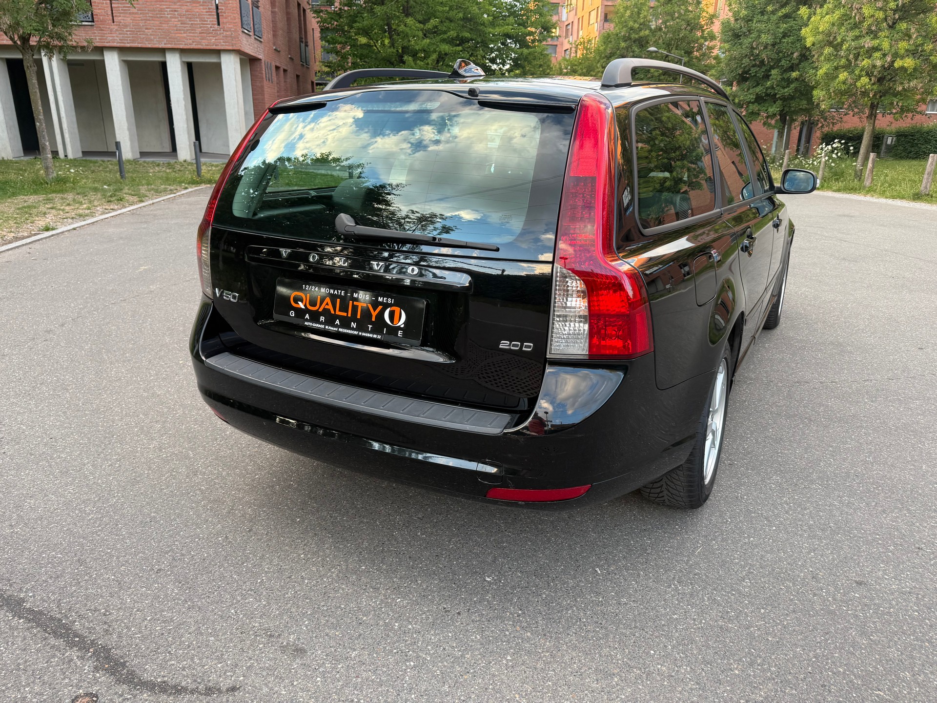VOLVO V50 2.0D Momentum-image-8