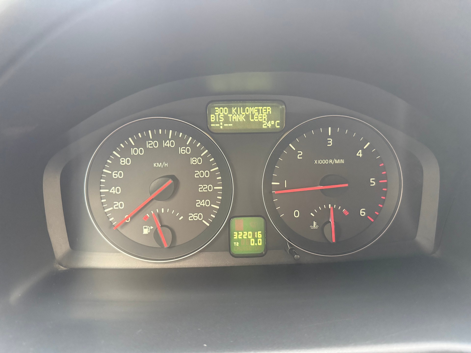 VOLVO V50 2.0D Momentum-image-25