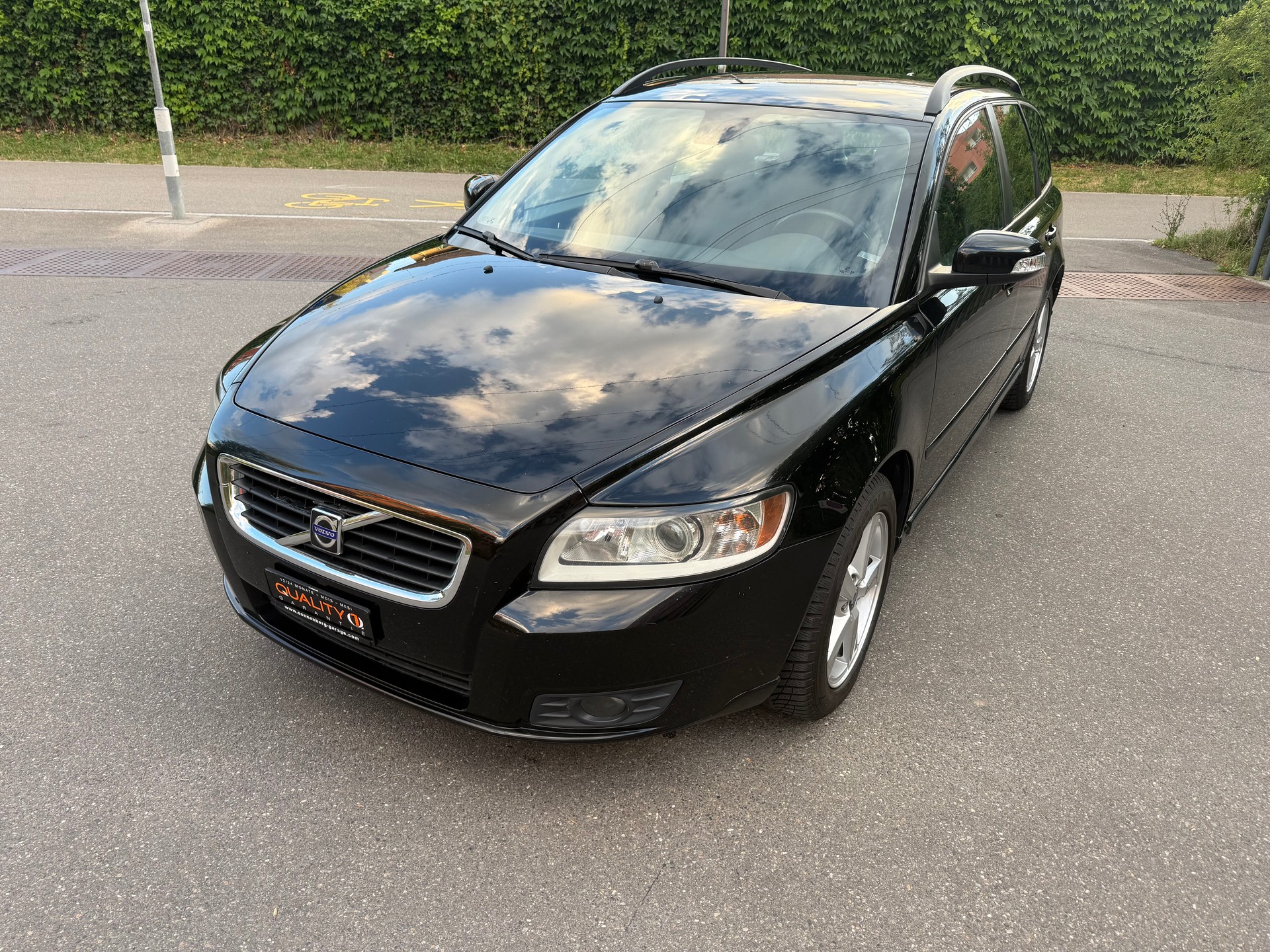 VOLVO V50 2.0D Momentum-showroom-element-1