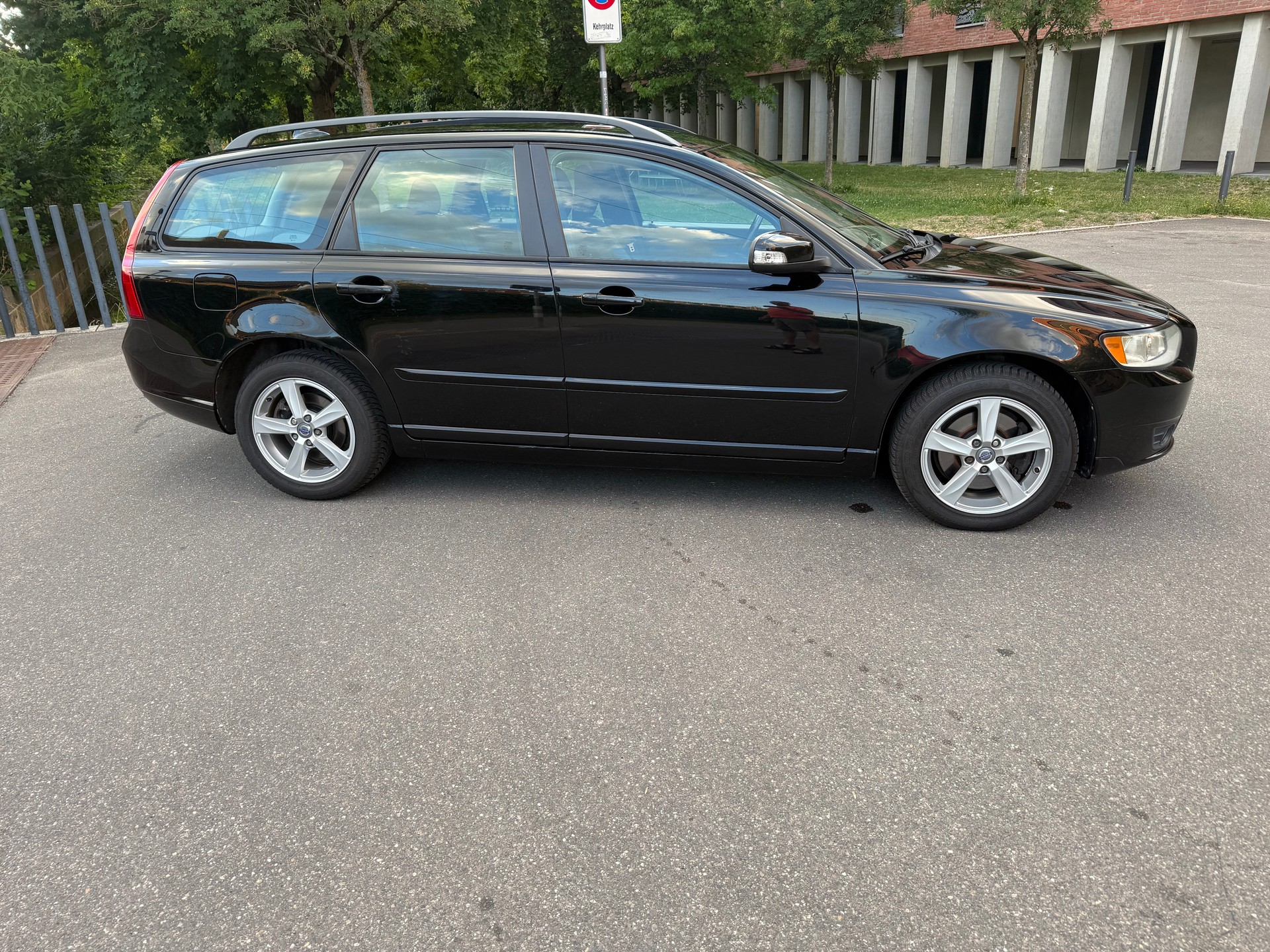 VOLVO V50 2.0D Momentum-image-5
