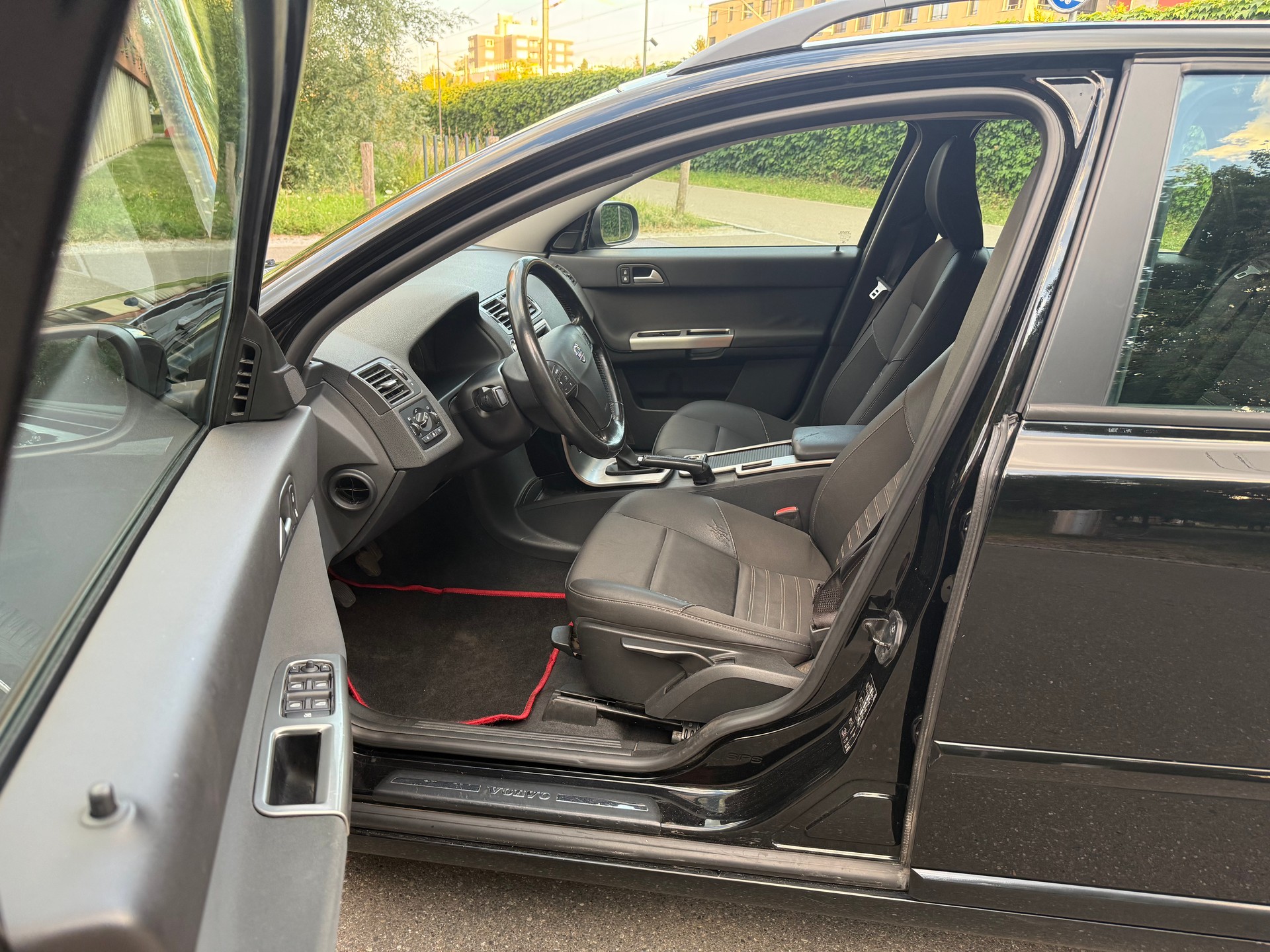 VOLVO V50 2.0D Momentum-image-15