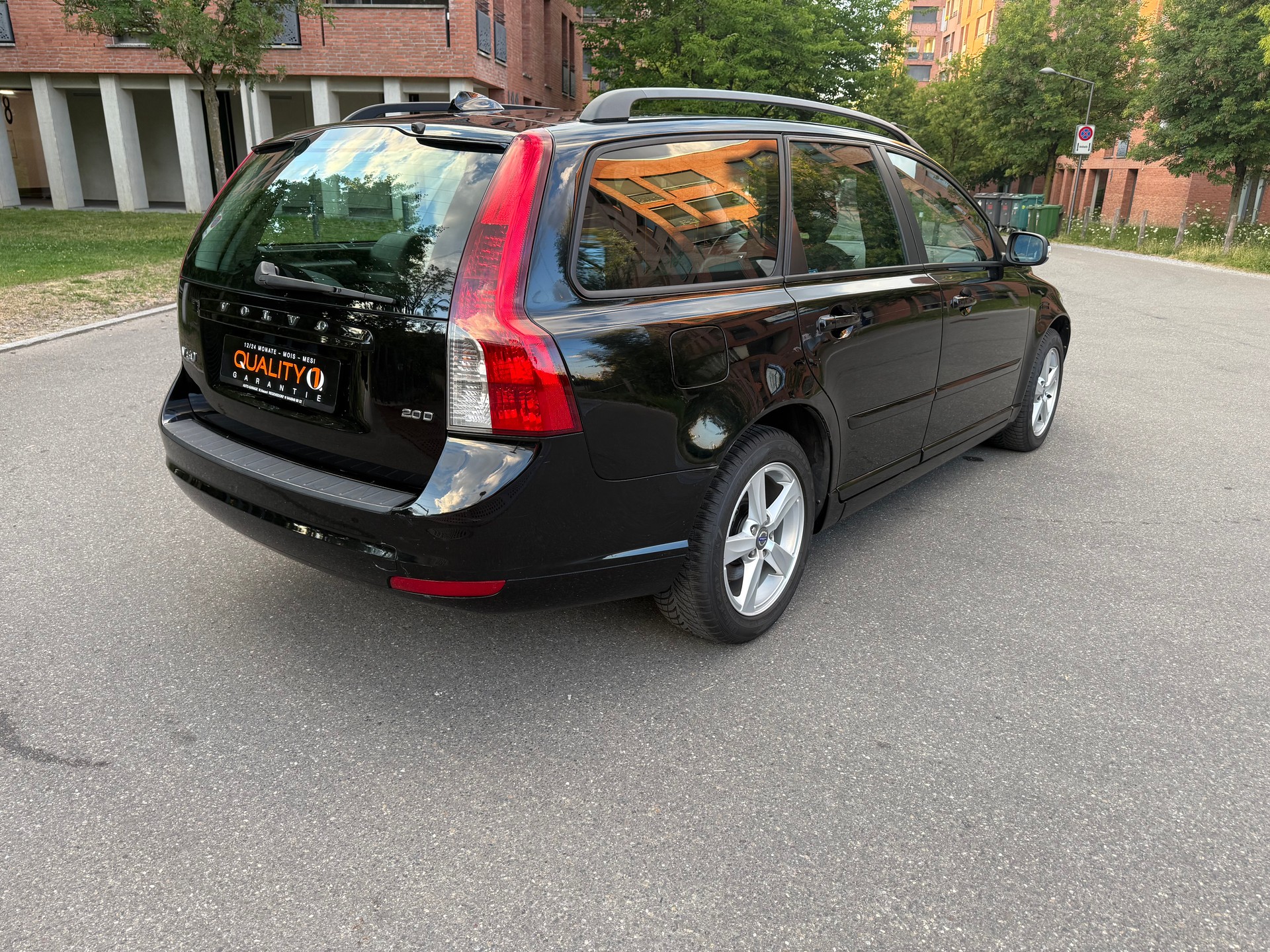 VOLVO V50 2.0D Momentum-image-7