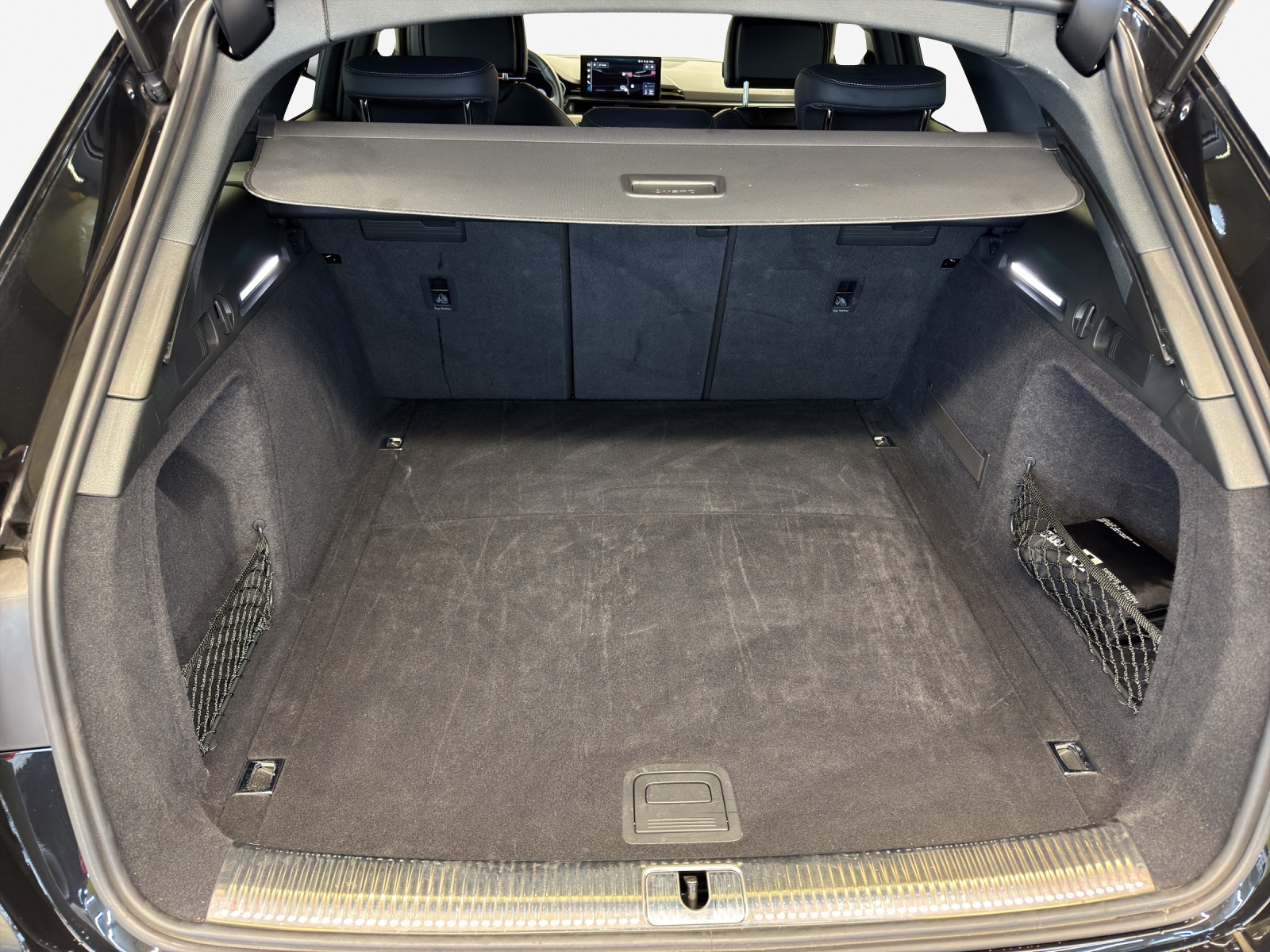 AUDI A4 Avant 40 TDI S line quattro S-tronic-image-12