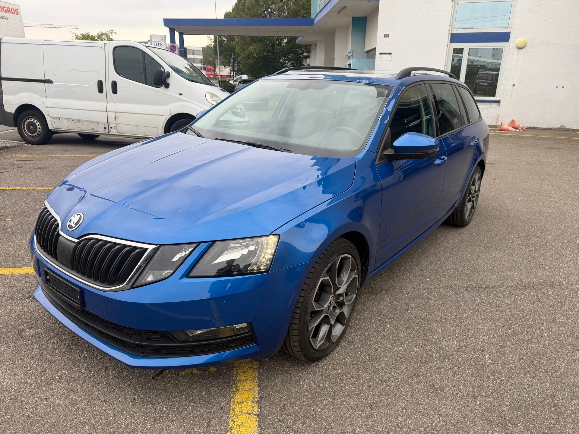 SKODA Octavia Combi 1.8 TSI Swiss Line 25 4x4 DSG