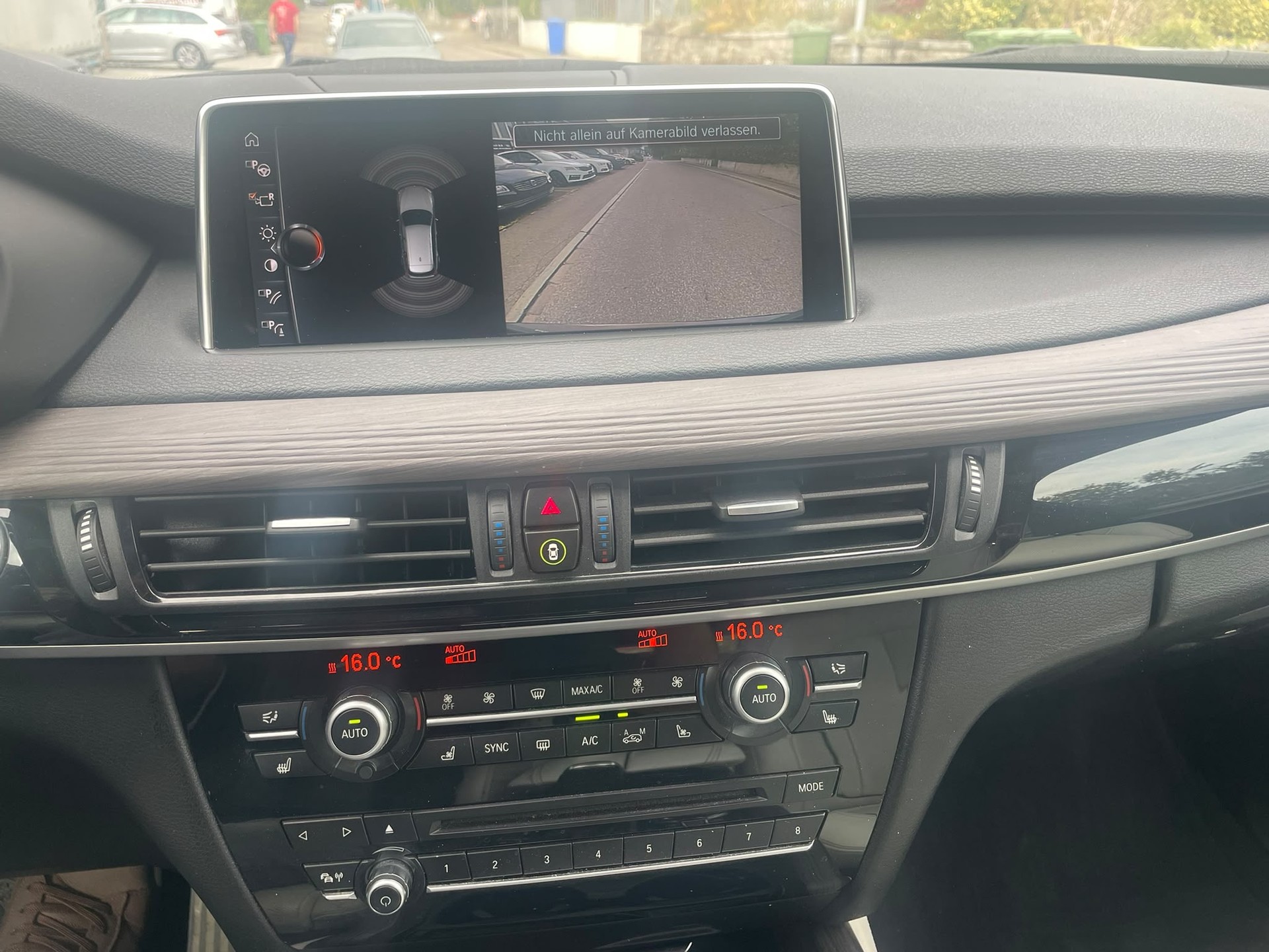 BMW X5 xDrive M50d Steptronic-image-5