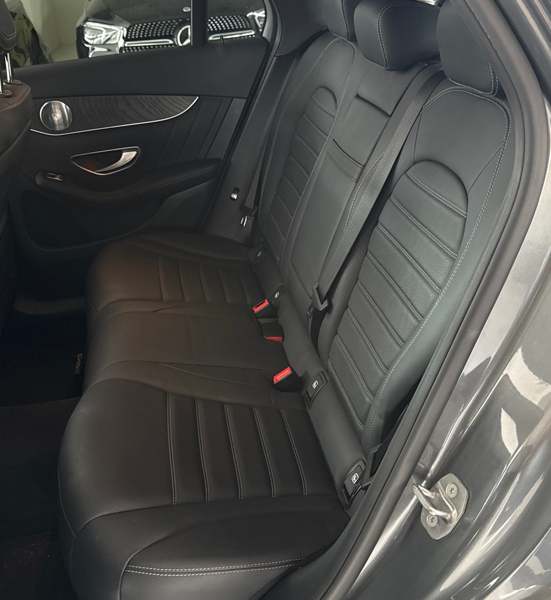 MERCEDES-BENZ GLC 250 d AMG Line 4Matic 9G-Tronic / CH-Fahrzeug / Panoramadach / Distanzregler / 360grd Kamera-image-21